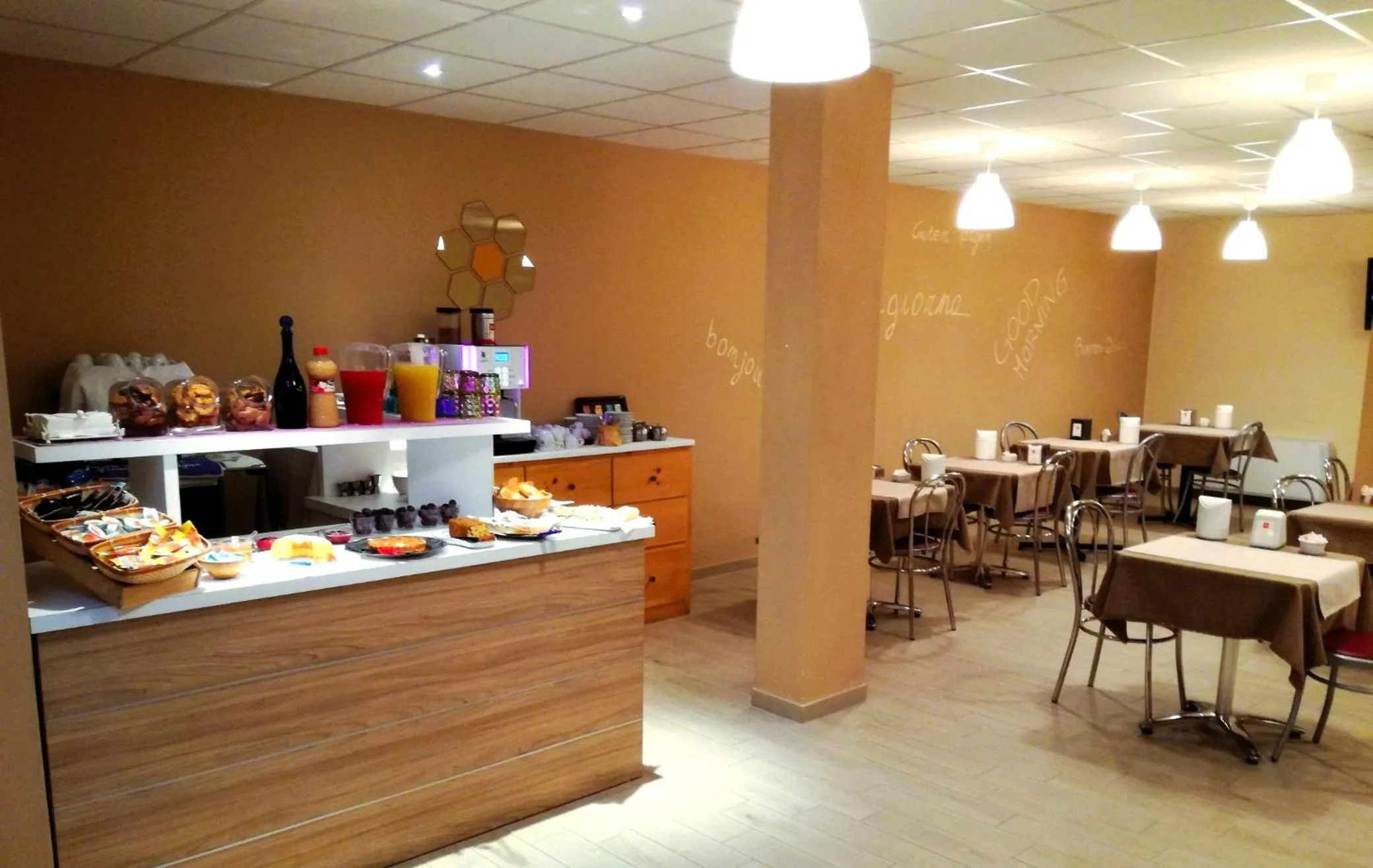 Coffee/tea facilities in Eremes Rooms & Apartments