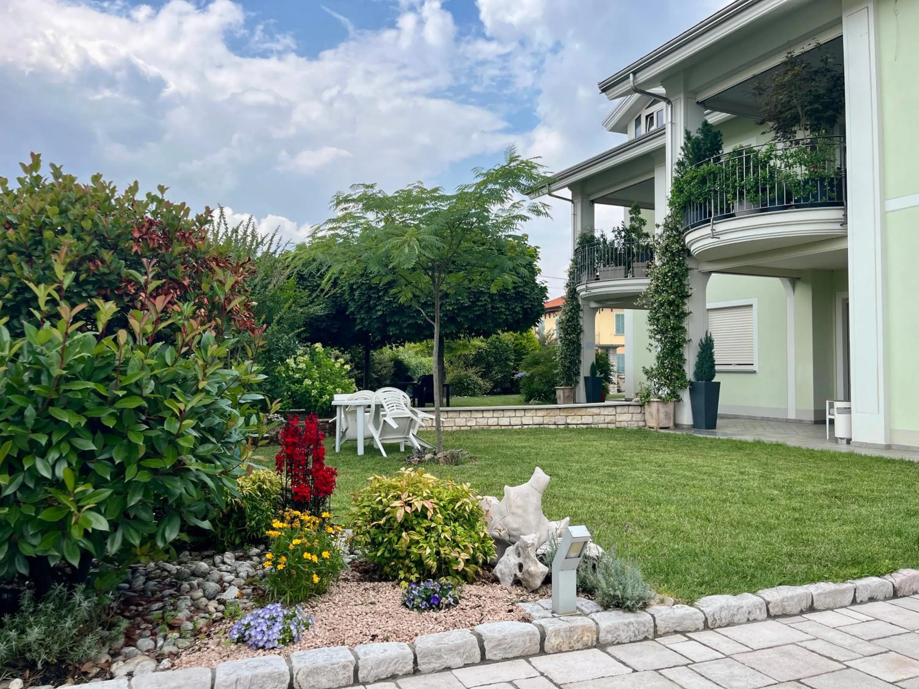 Property building in Eremes Rooms & Apartments