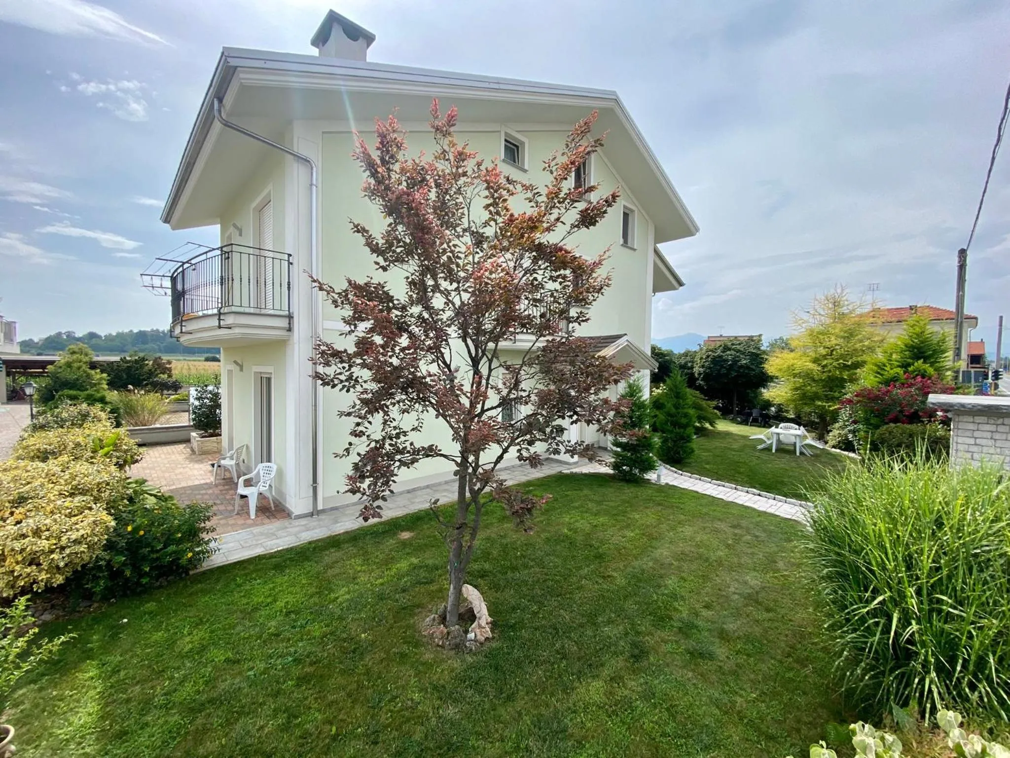 Property building in Eremes Rooms & Apartments