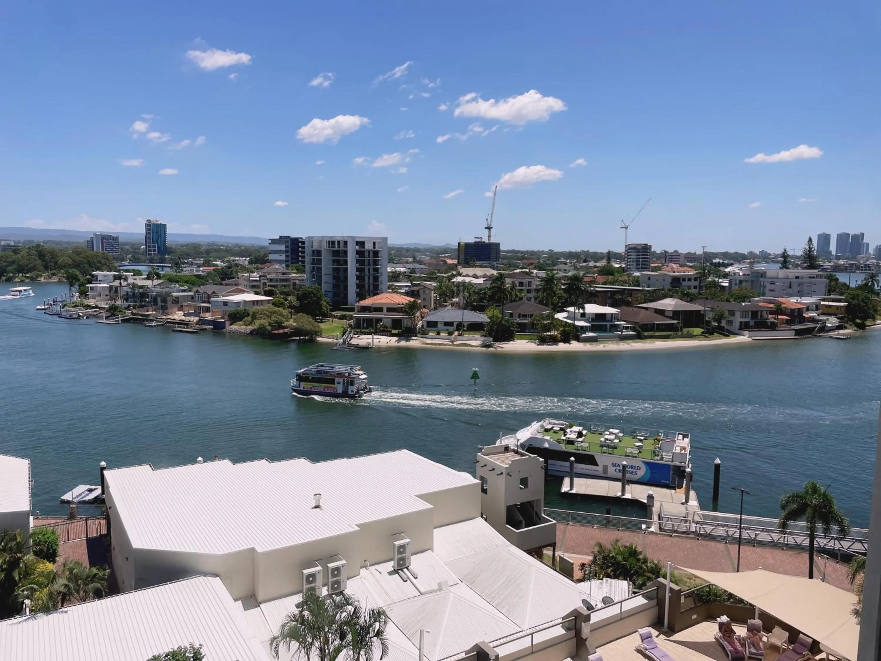 City view in Tiki Hotel Apartments Surfers Paradise