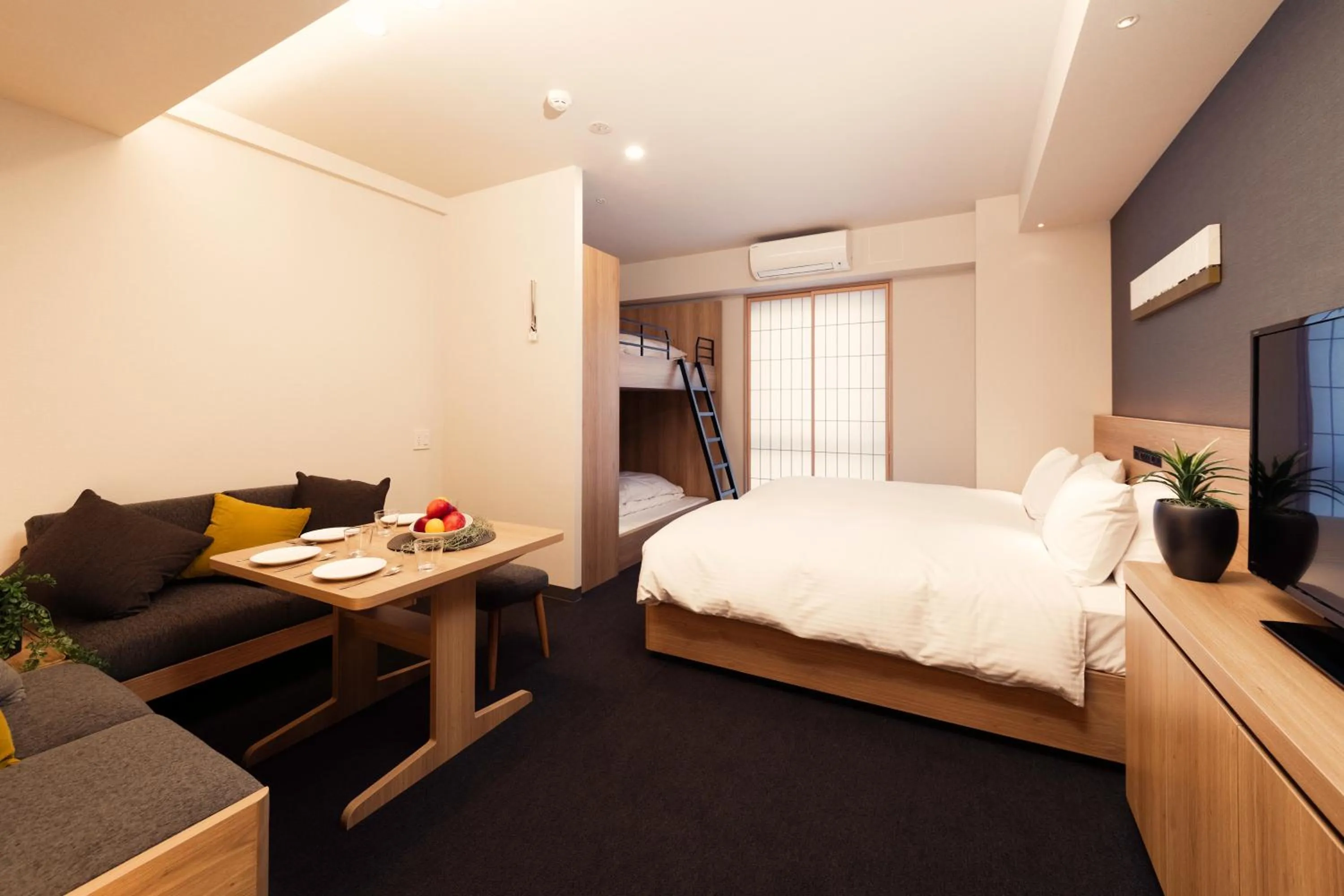 Photo of the whole room, Bed in MIMARU Tokyo Hatchobori