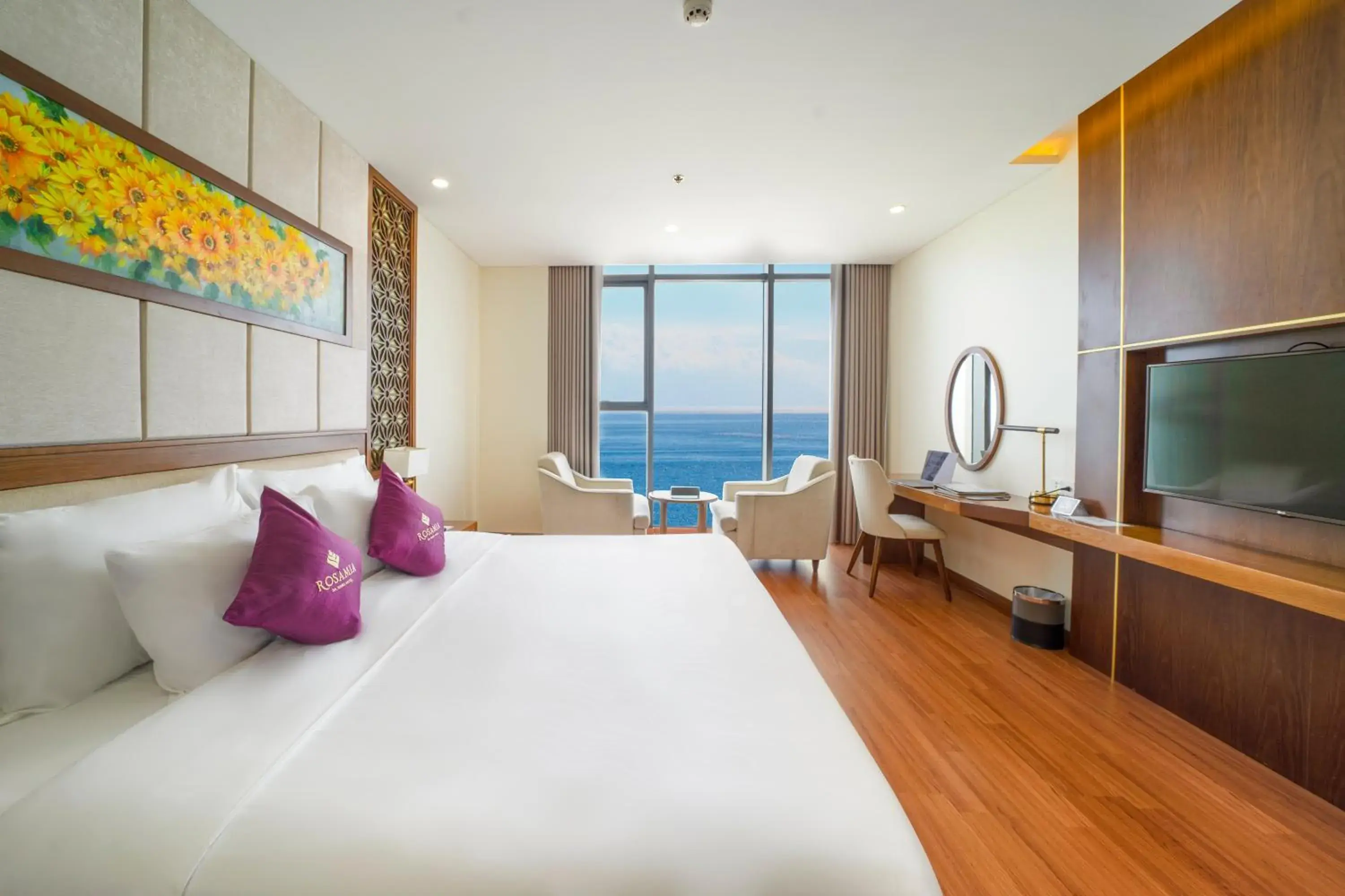 Premier King Room Ocean Front with Afternoon Tea Per Stay in Rosamia Da Nang Hotel Premier King Room Ocean Front with Afternoon Tea Per Stay in Rosamia Da Nang Hotel