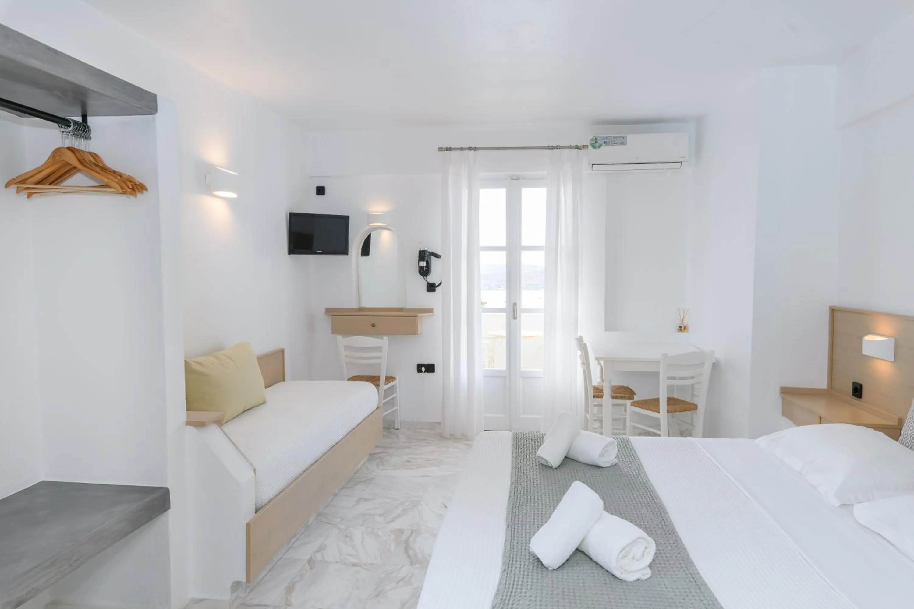 Bedroom in Sunset View Hotel