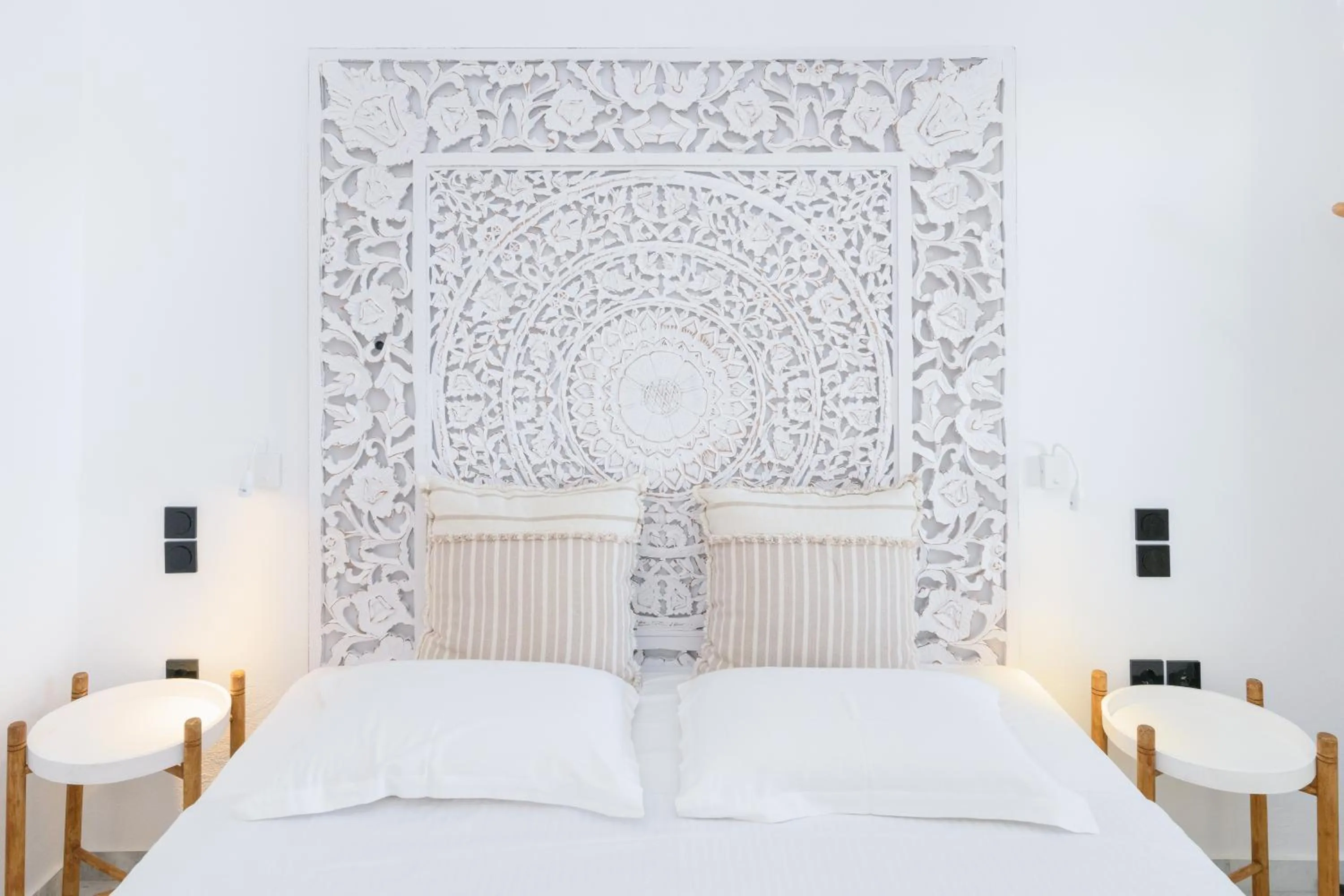 Decorative detail in Sunset View Hotel