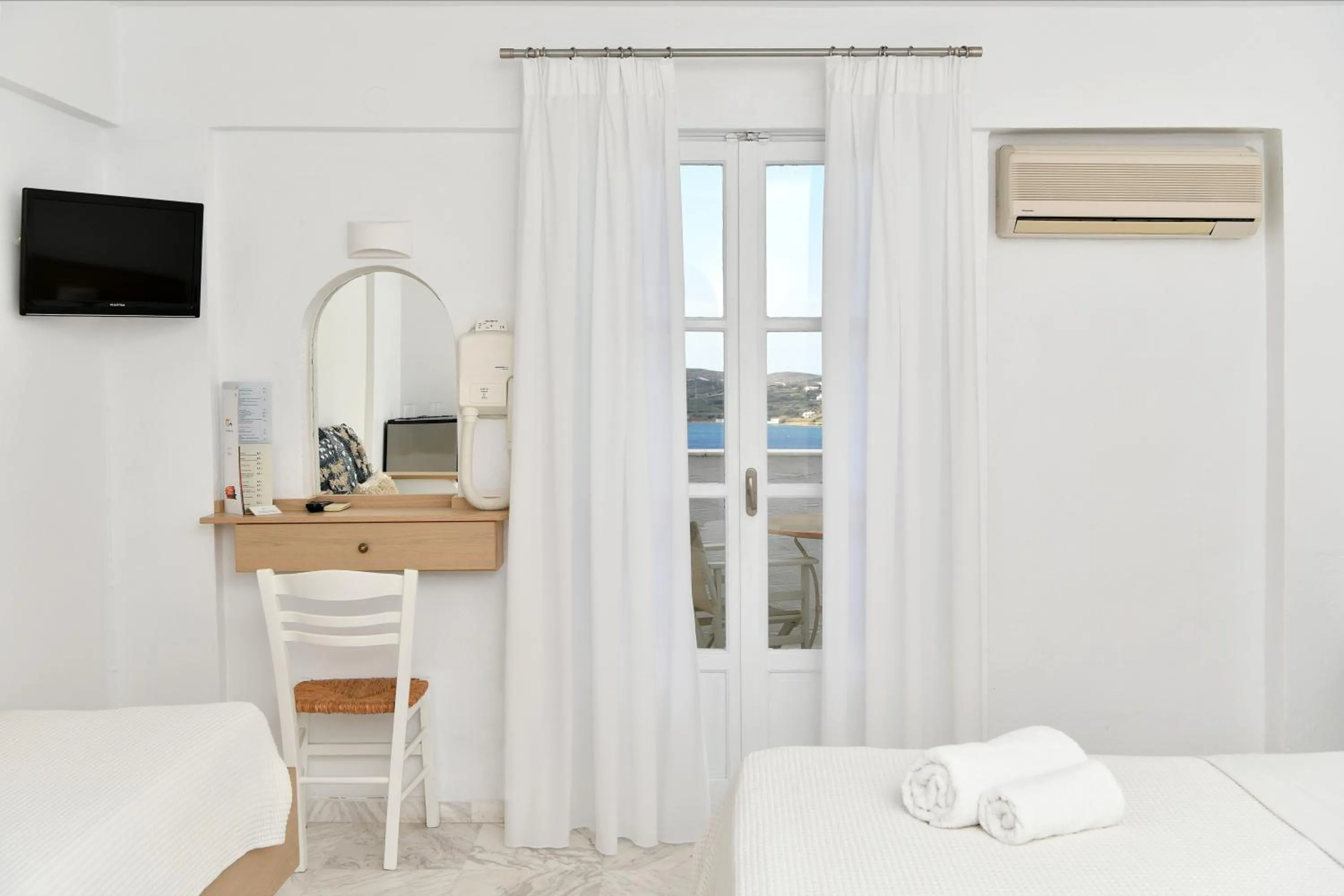 Bedroom in Sunset View Hotel