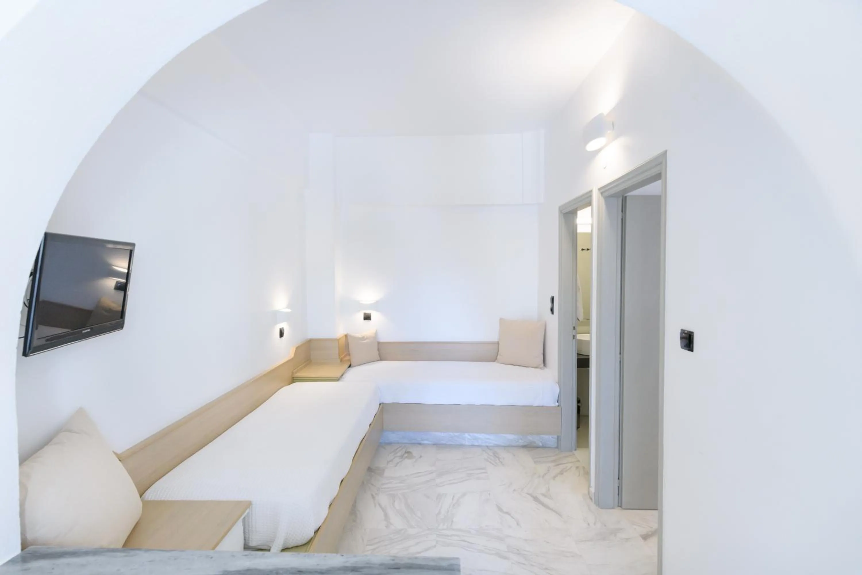 Bedroom in Sunset View Hotel