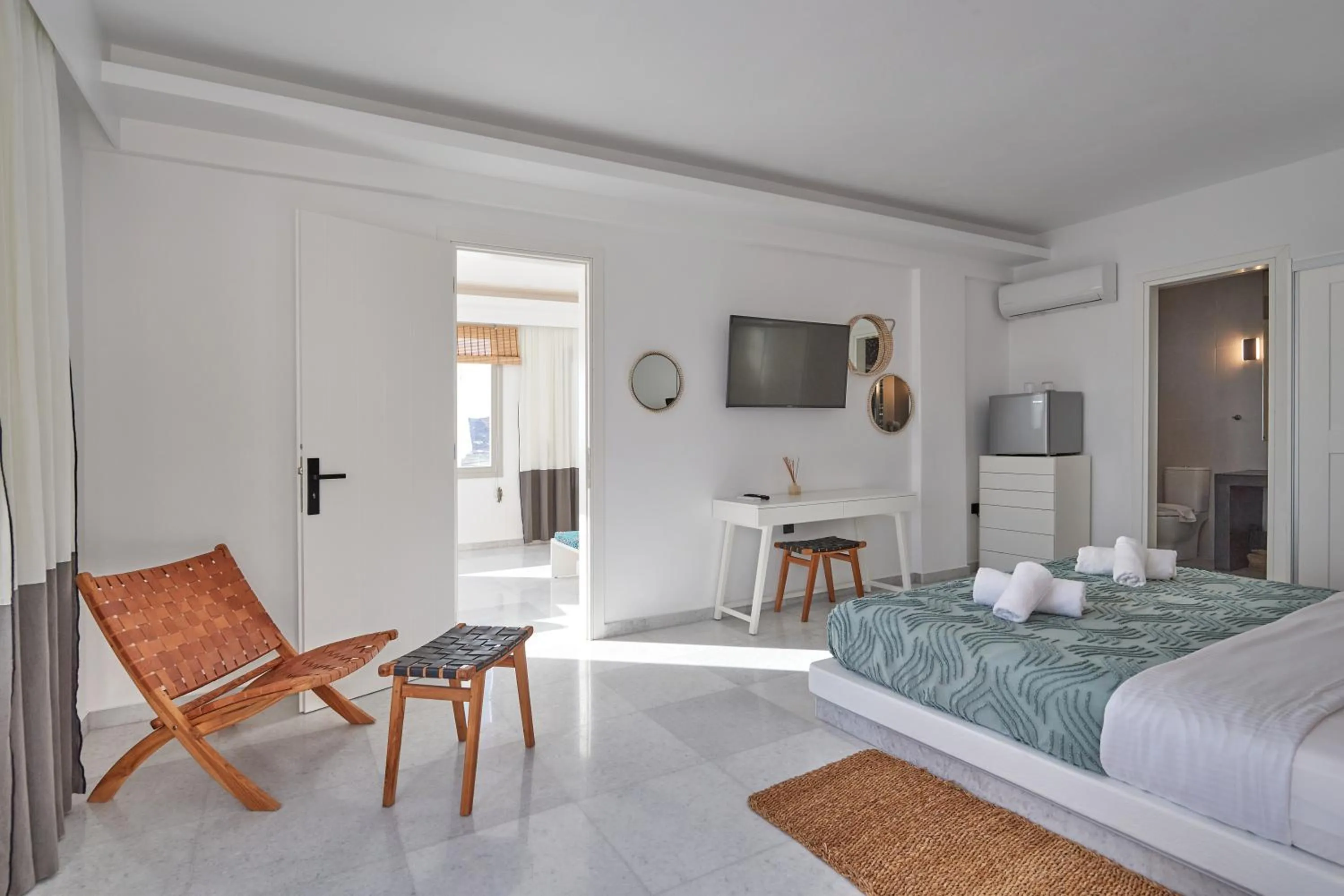 Dining area in Sunset View Hotel