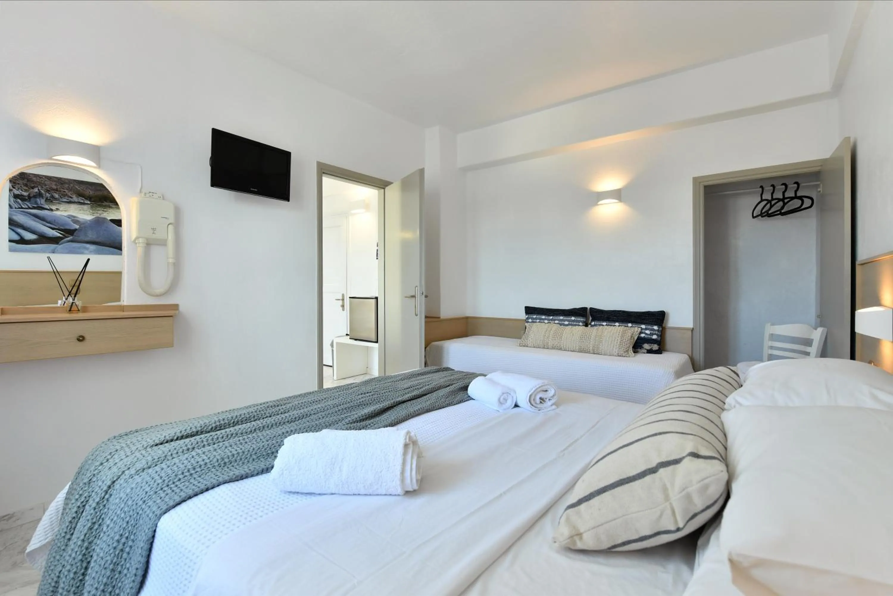 Bedroom in Sunset View Hotel