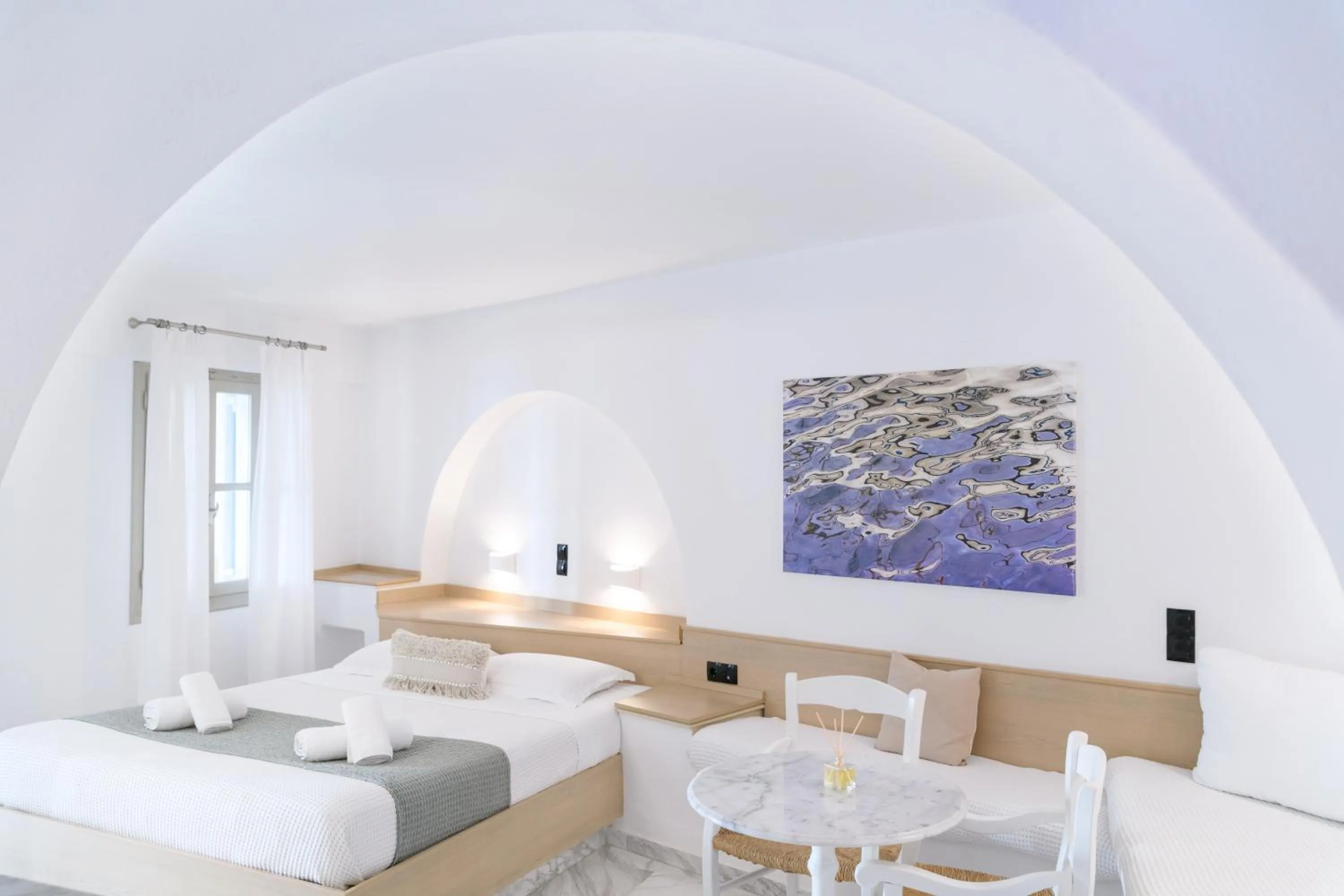 Bed in Sunset View Hotel