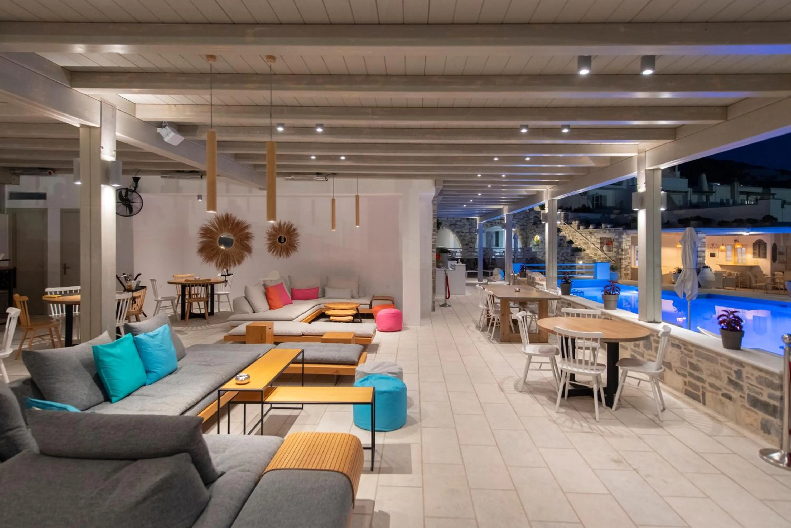 Restaurant/places to eat in Sunset View Hotel