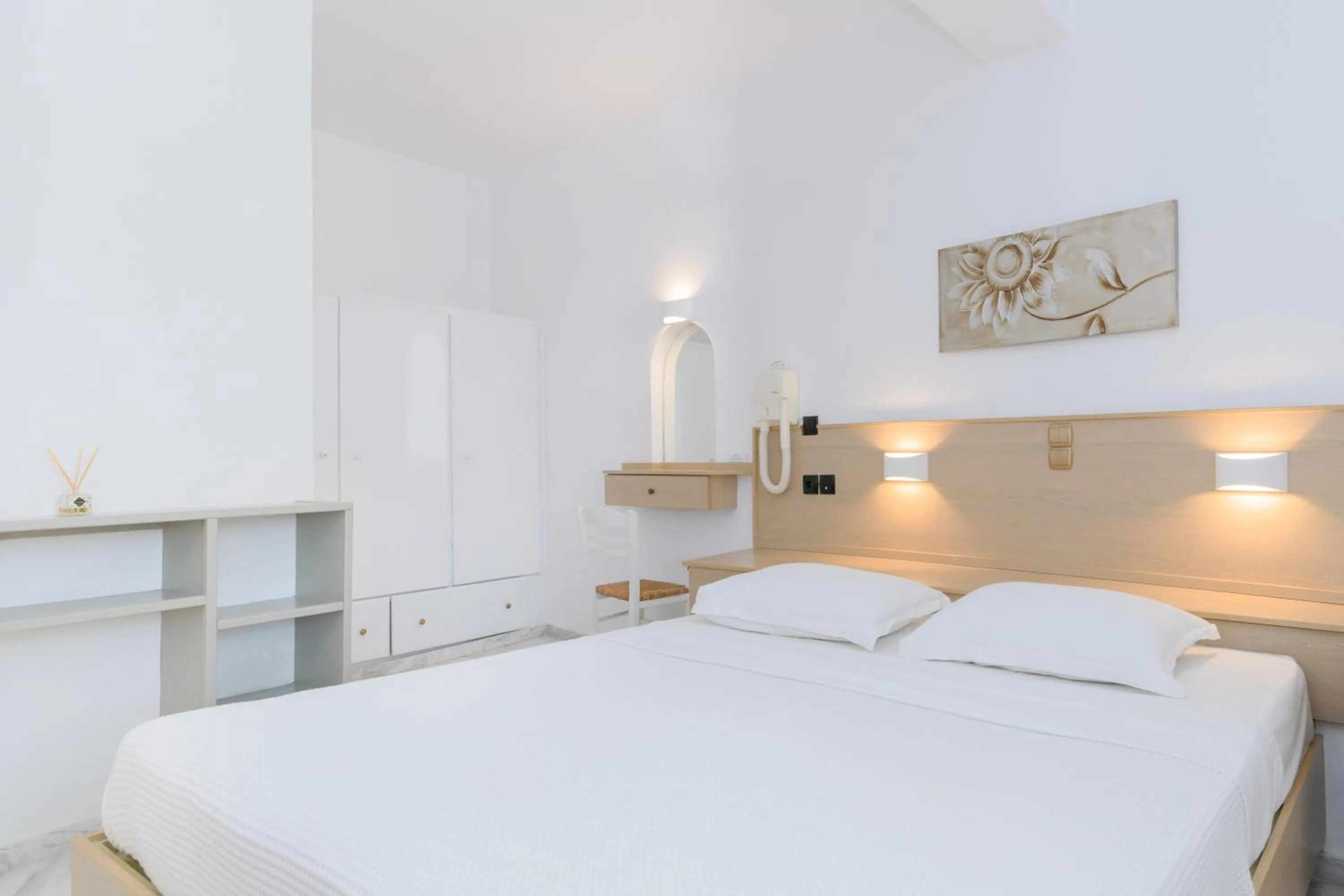 Bedroom in Sunset View Hotel