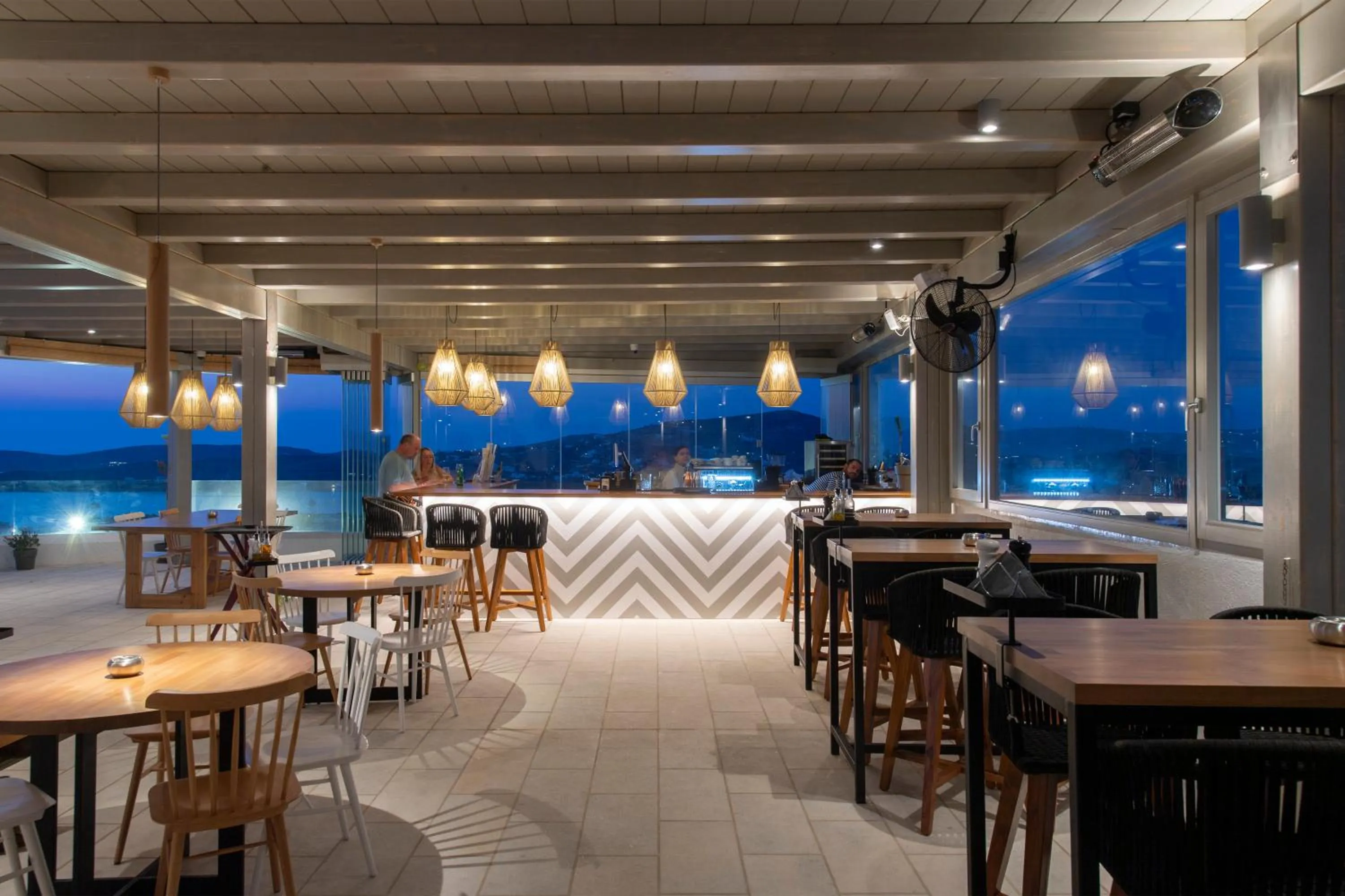 Restaurant/places to eat in Sunset View Hotel