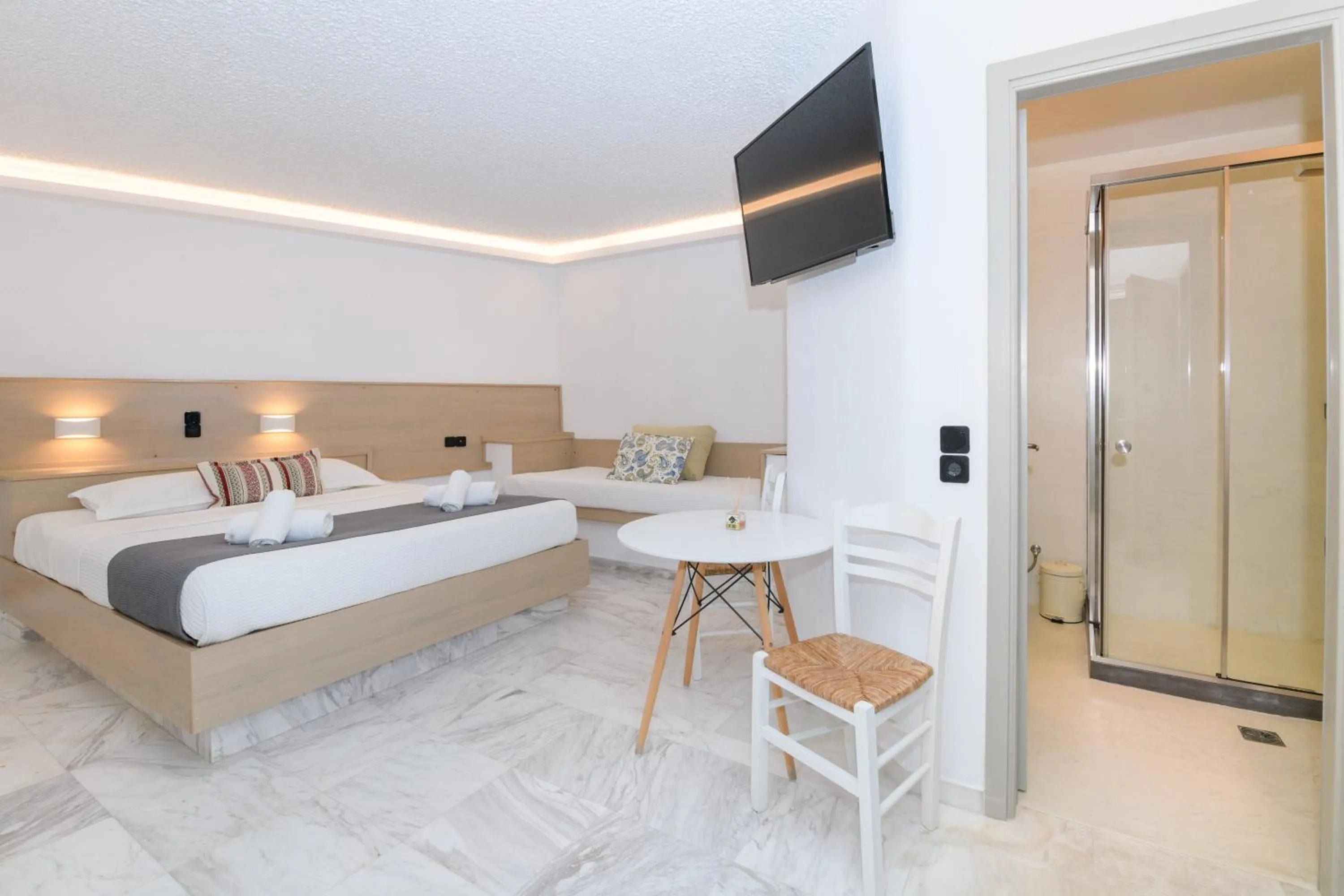 Bathroom in Sunset View Hotel