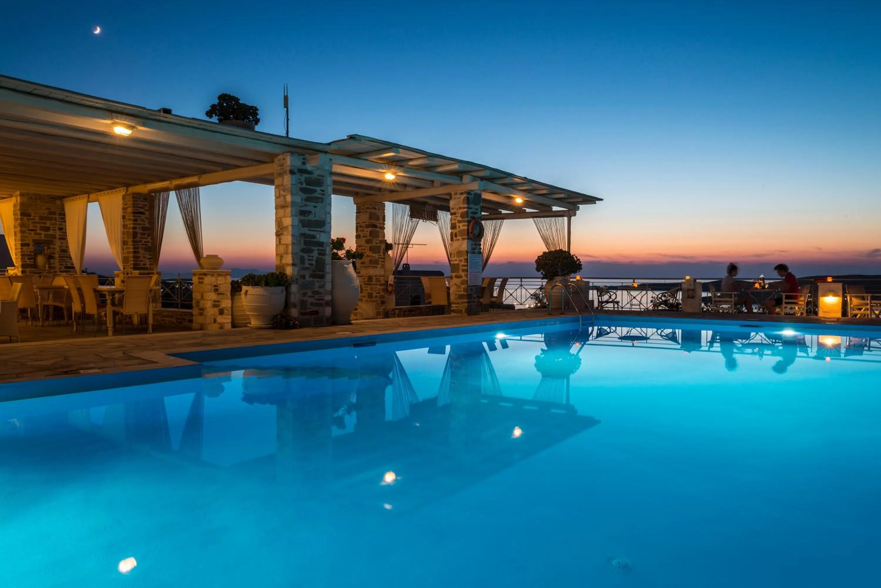 Restaurant/places to eat in Sunset View Hotel