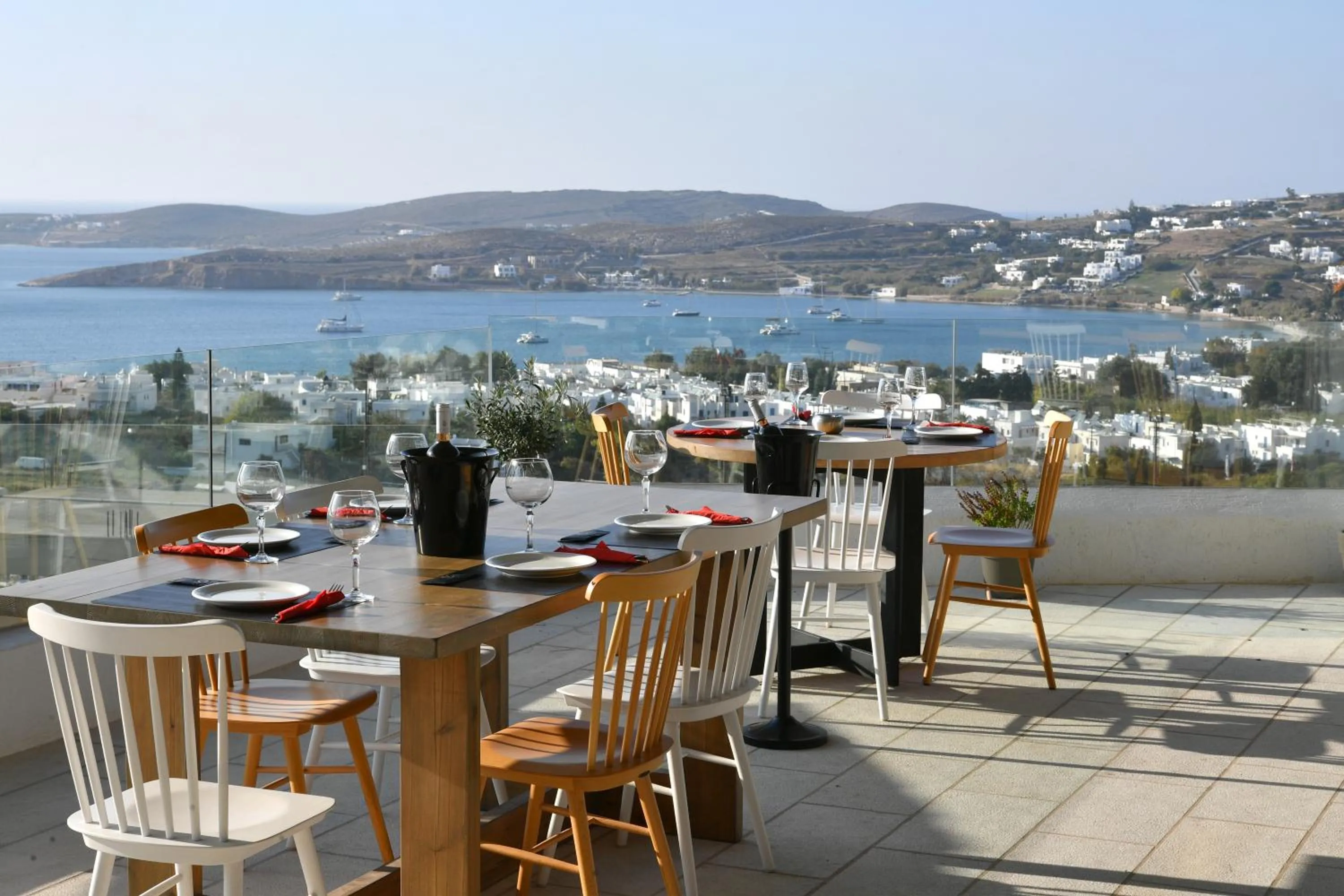 Restaurant/places to eat in Sunset View Hotel