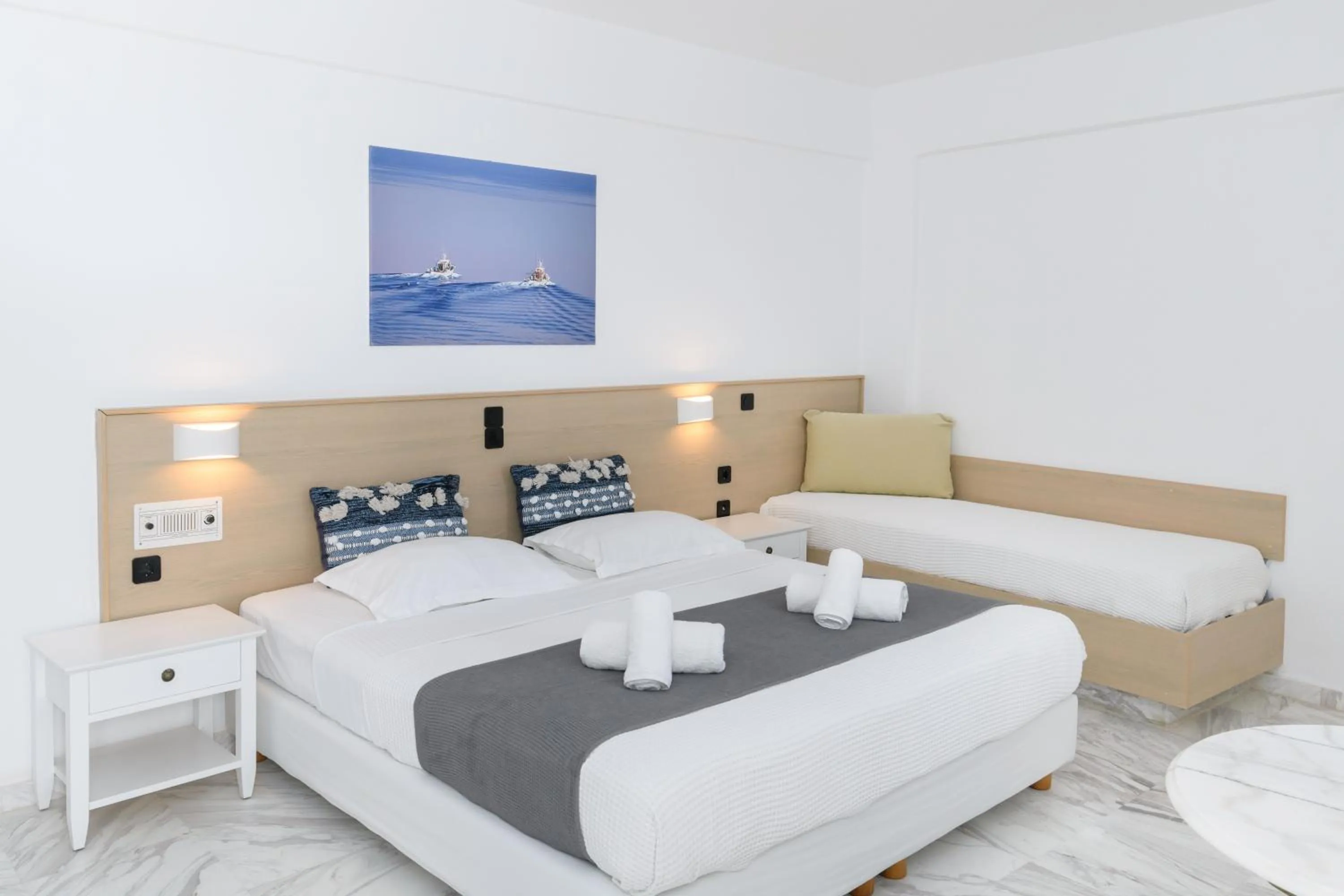 Bedroom in Sunset View Hotel