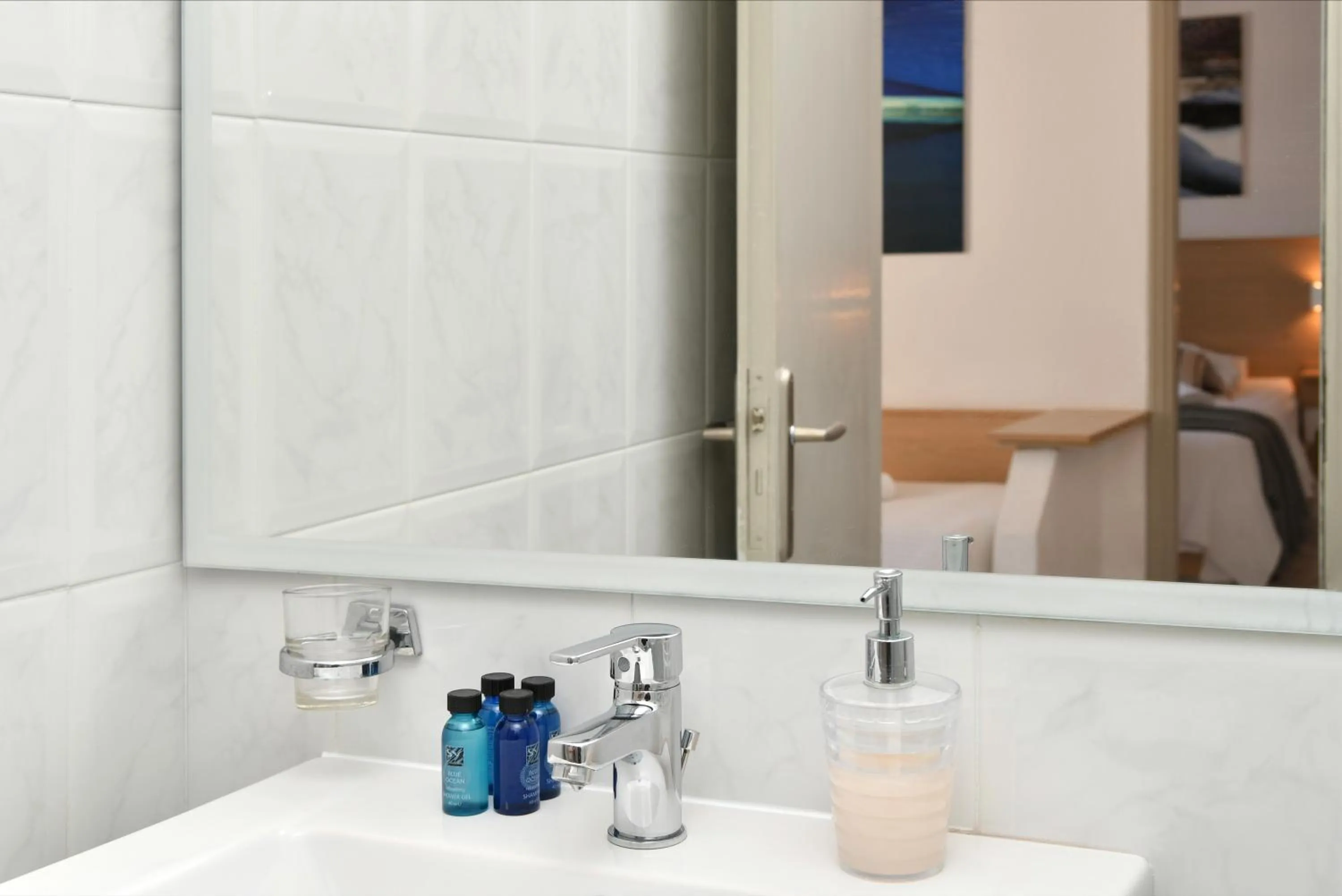 Bathroom in Sunset View Hotel