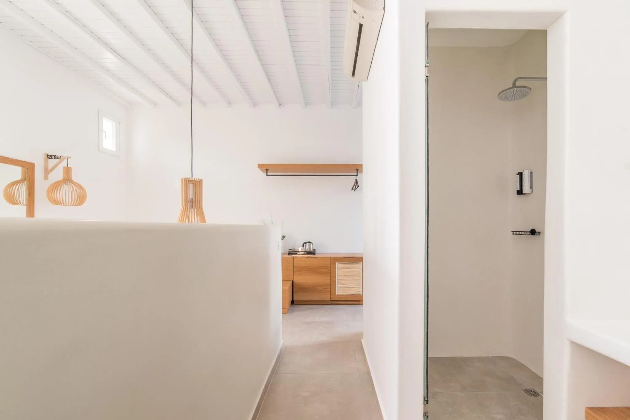 Shower in Vienoula's Garden Hotel