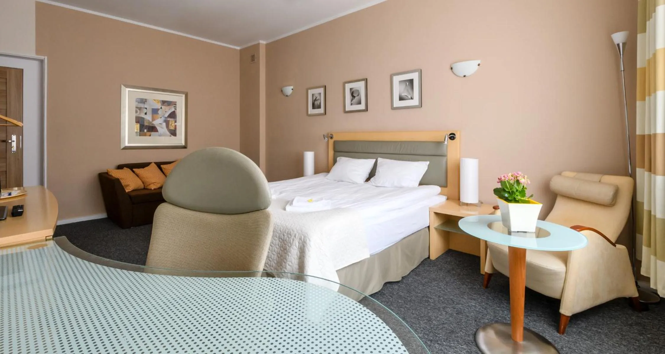 Photo of the whole room, Bed in 404 Rooms Wilanowska