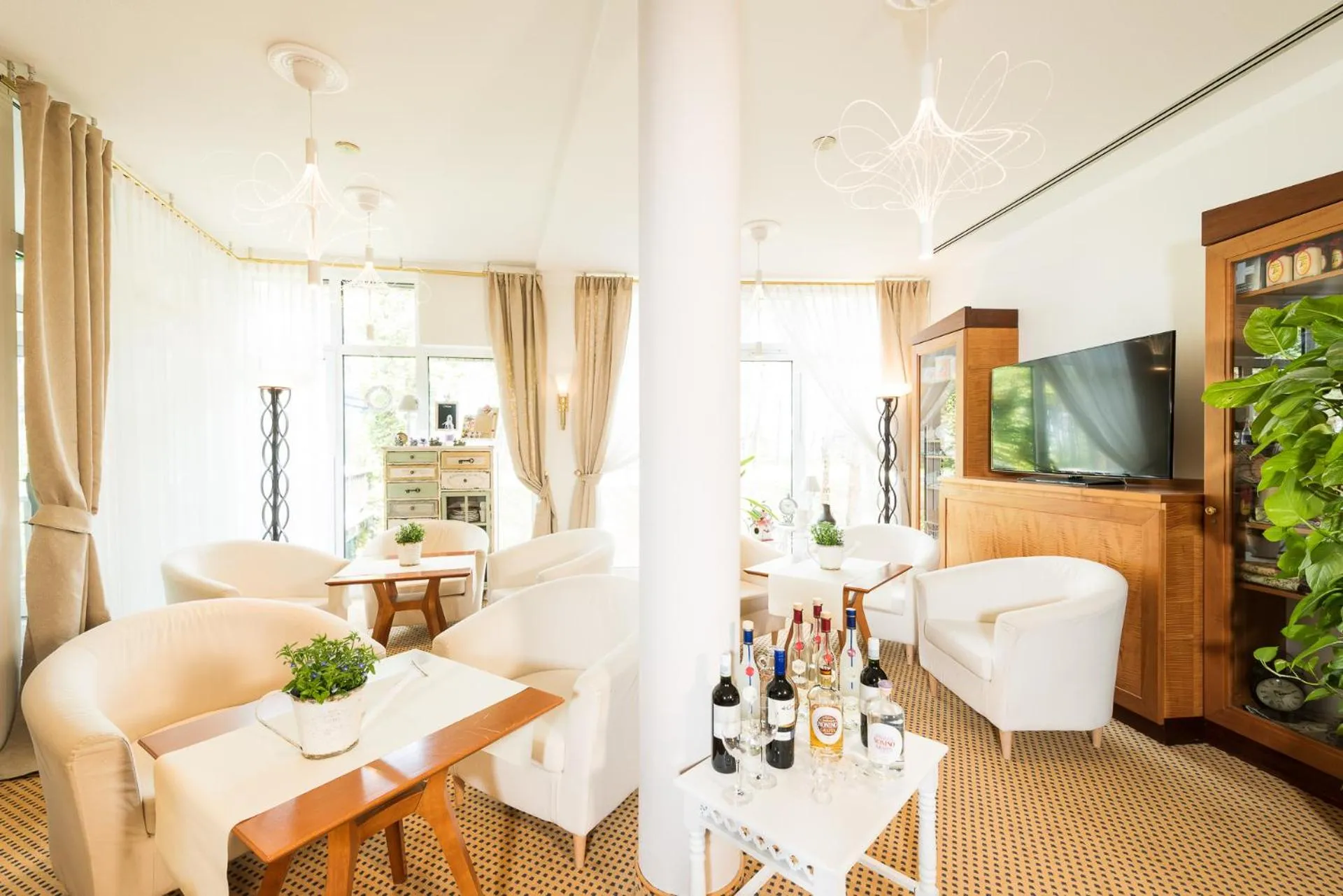 Lobby or reception in Bel Air Strandhotel Glowe