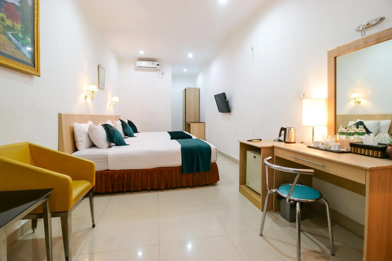 Bedroom, Bed in Mariani International Hotel