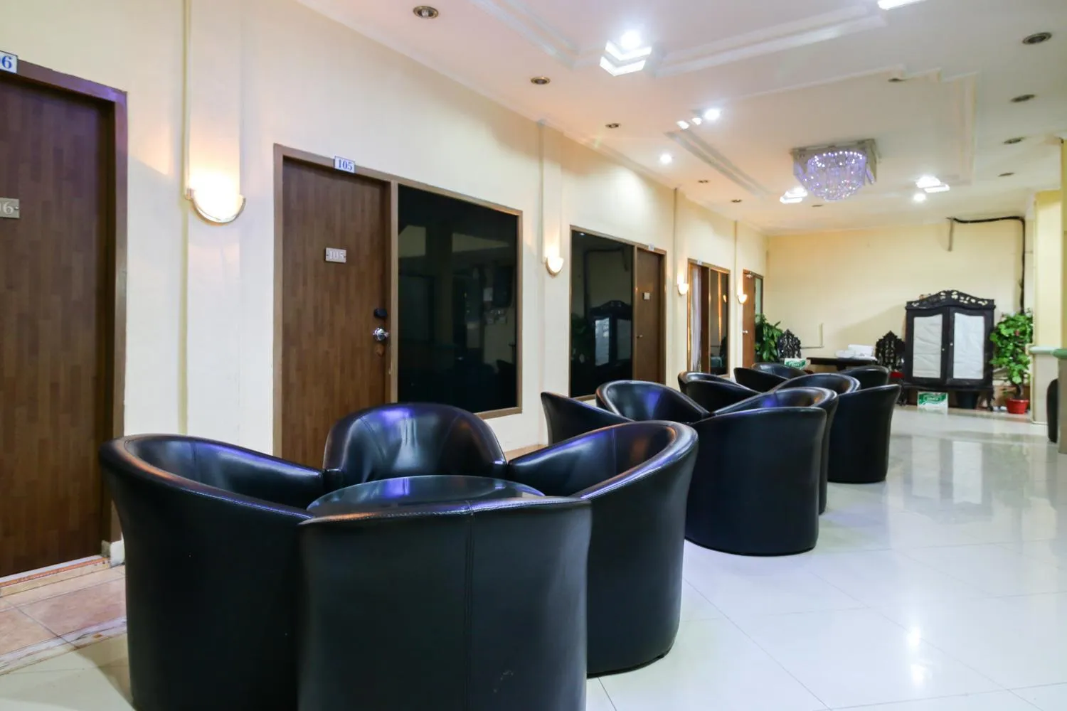 Lobby or reception in Mariani International Hotel