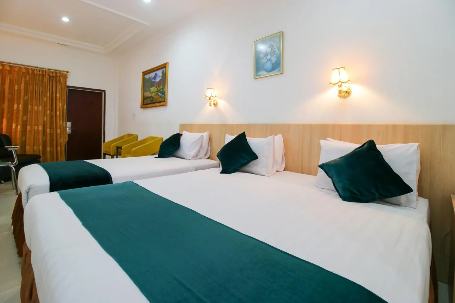 Bedroom, Bed in Mariani International Hotel