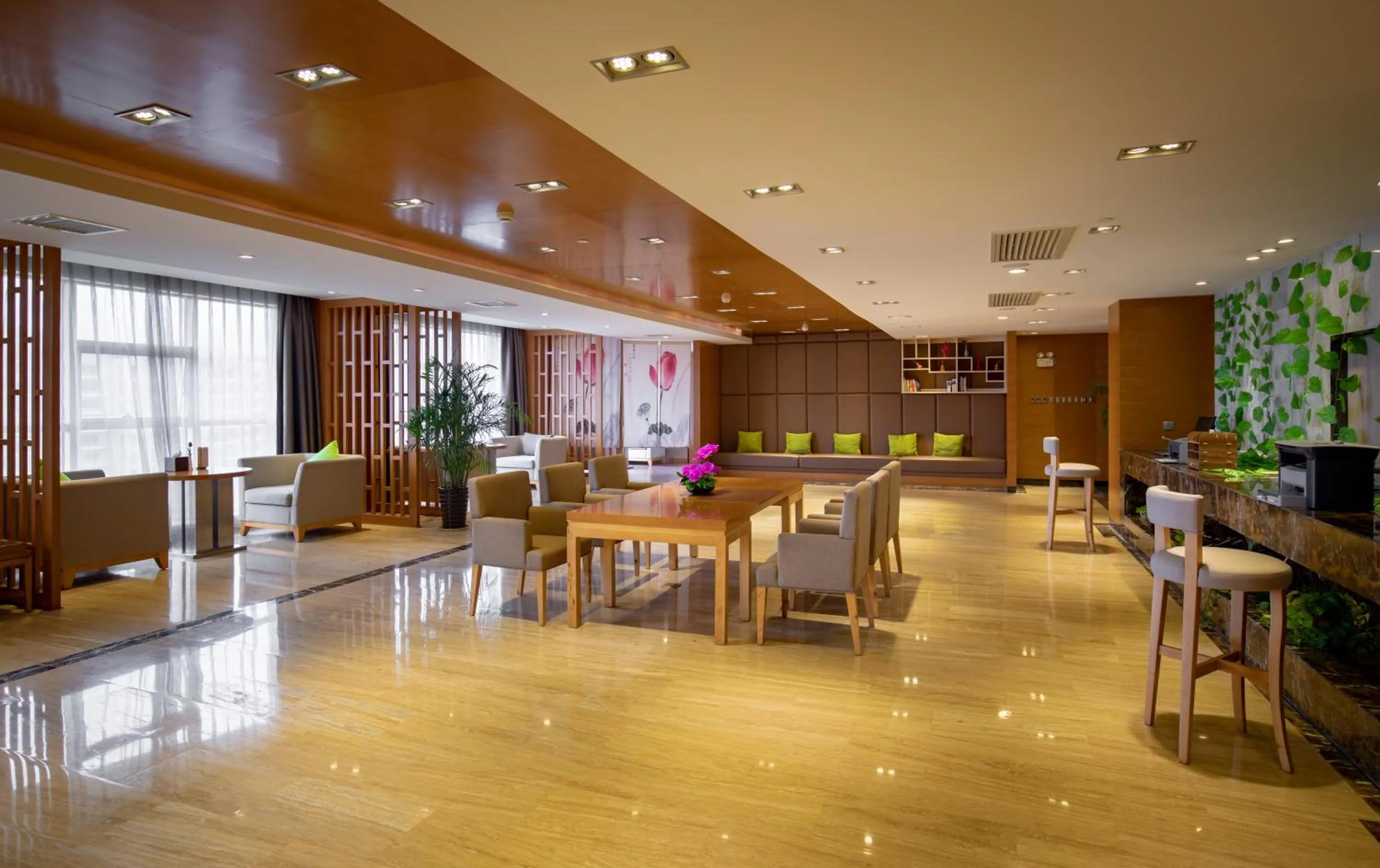 Lounge or bar in Zhangjiajie Huatian Hotel