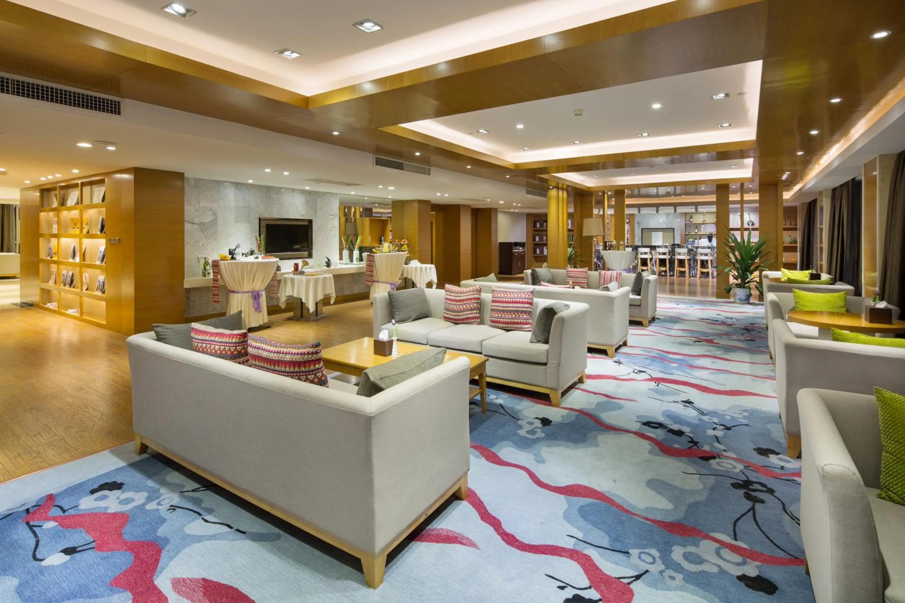 Lounge or bar in Zhangjiajie Huatian Hotel