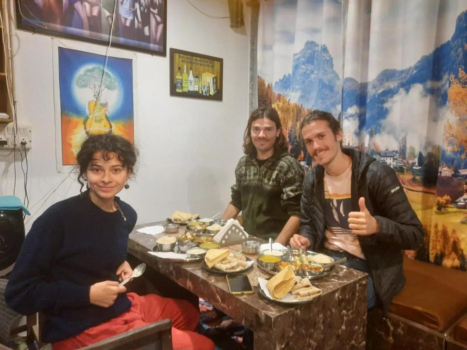 Restaurant/places to eat in Hotel Zoola Palace