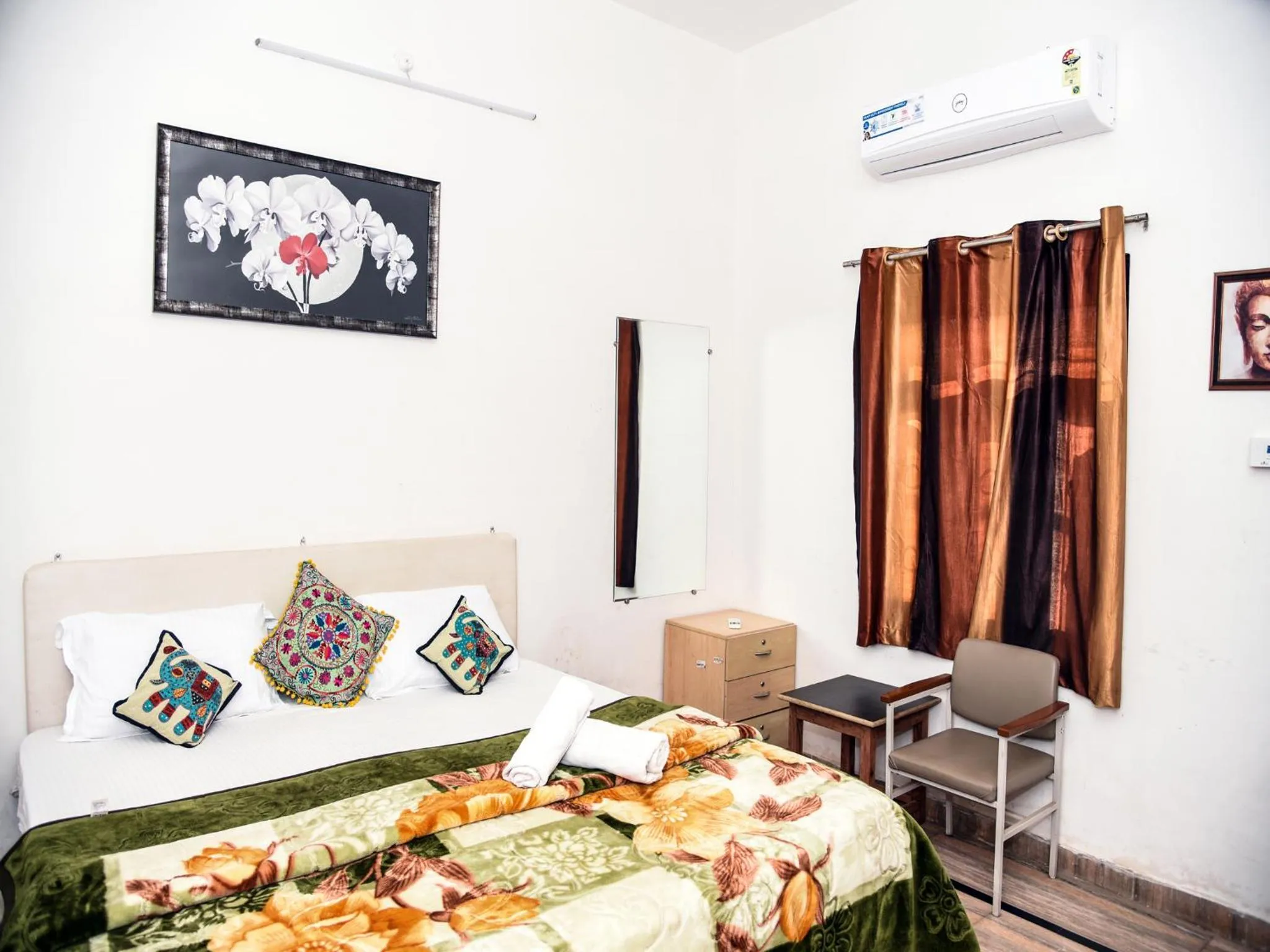 Bed in Hotel Zoola Palace