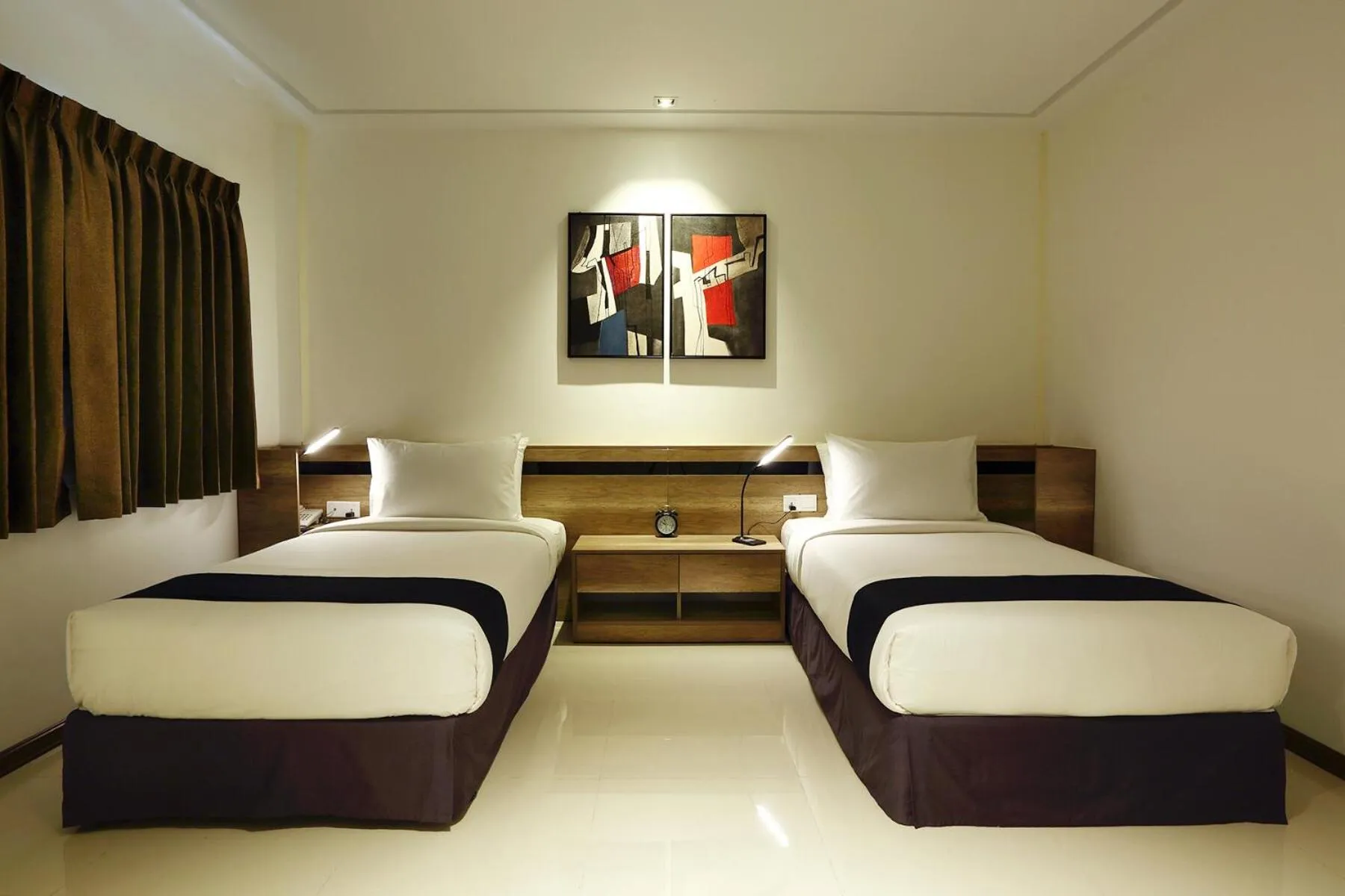 Bedroom in K.C Hotel