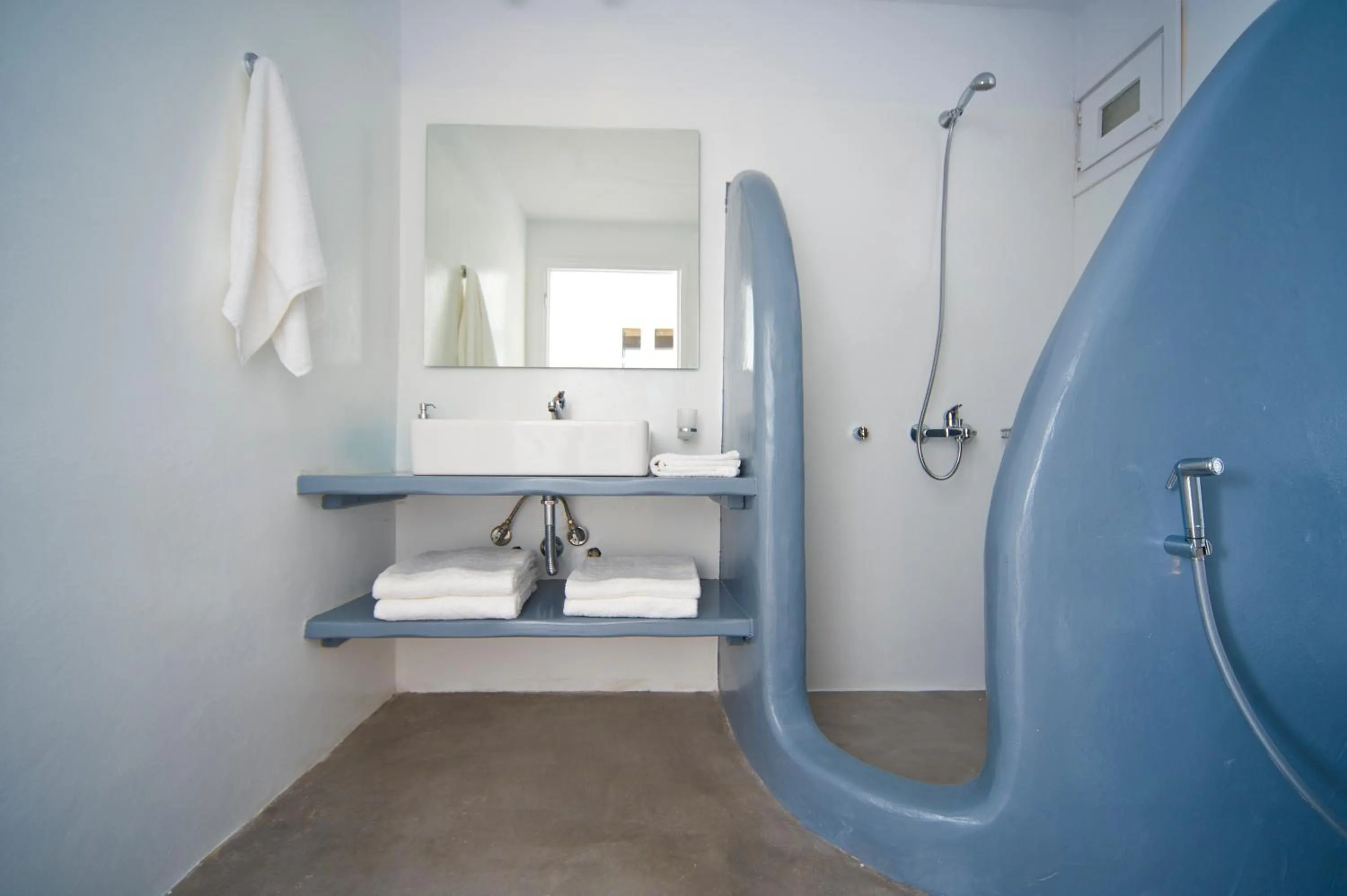 Shower in Almyra Guest Houses