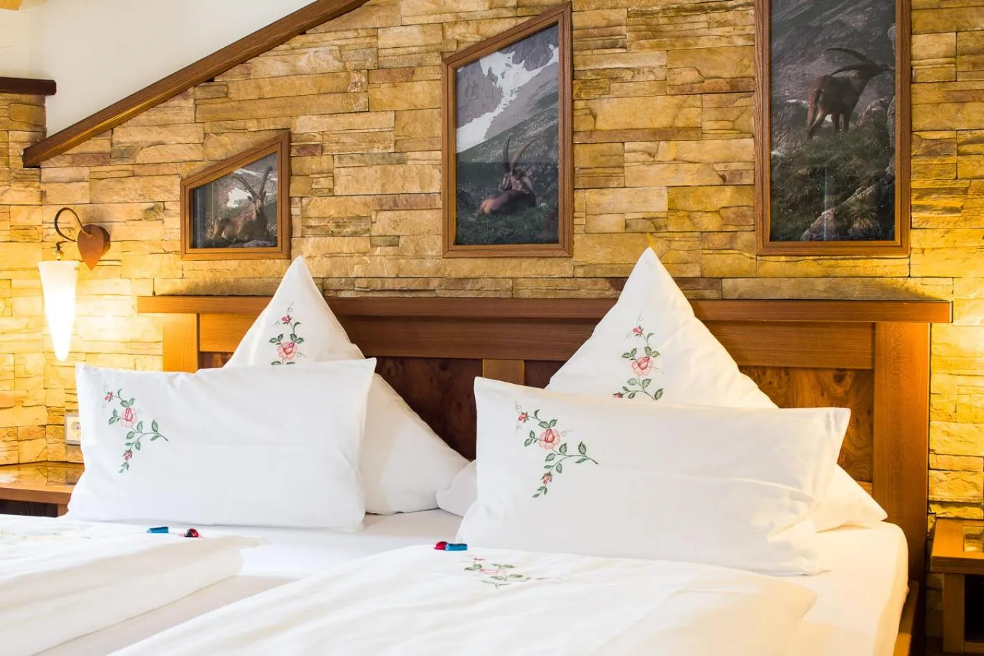 Shower, Bed in Hotel Leitner