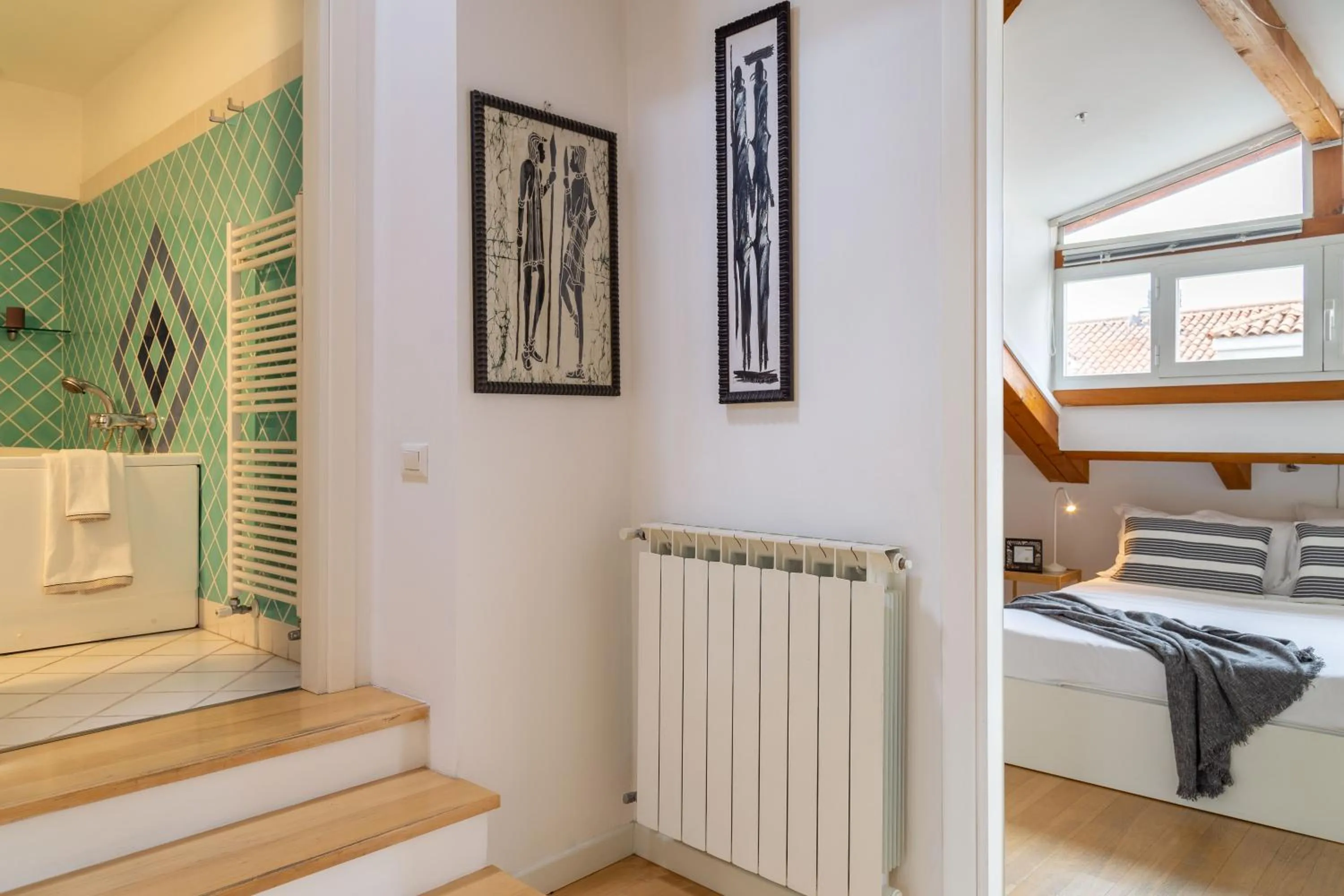 Bed in Luxury 350 Sq Mt flat with Terrace central Trieste