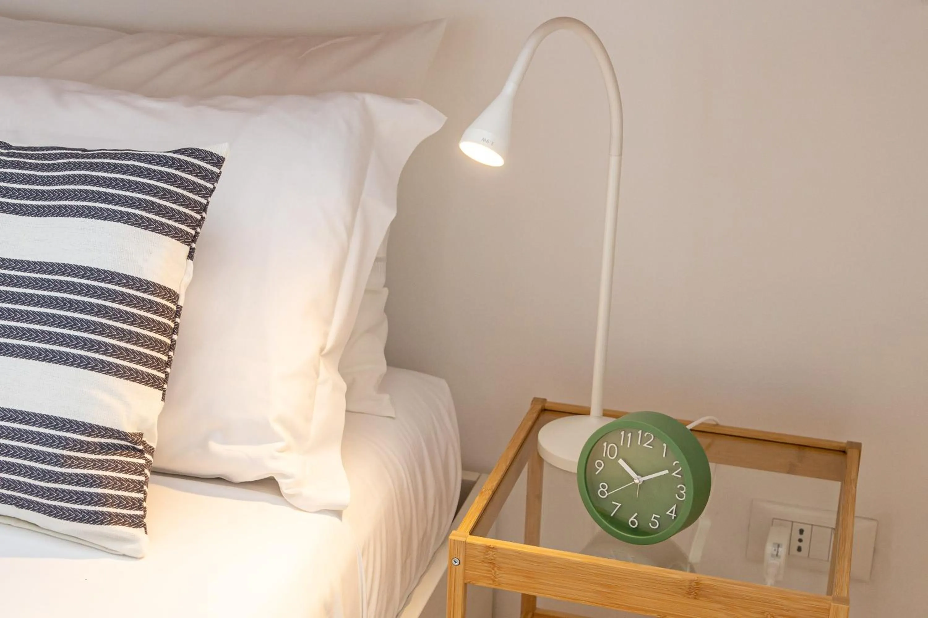 Bed in Luxury 350 Sq Mt flat with Terrace central Trieste