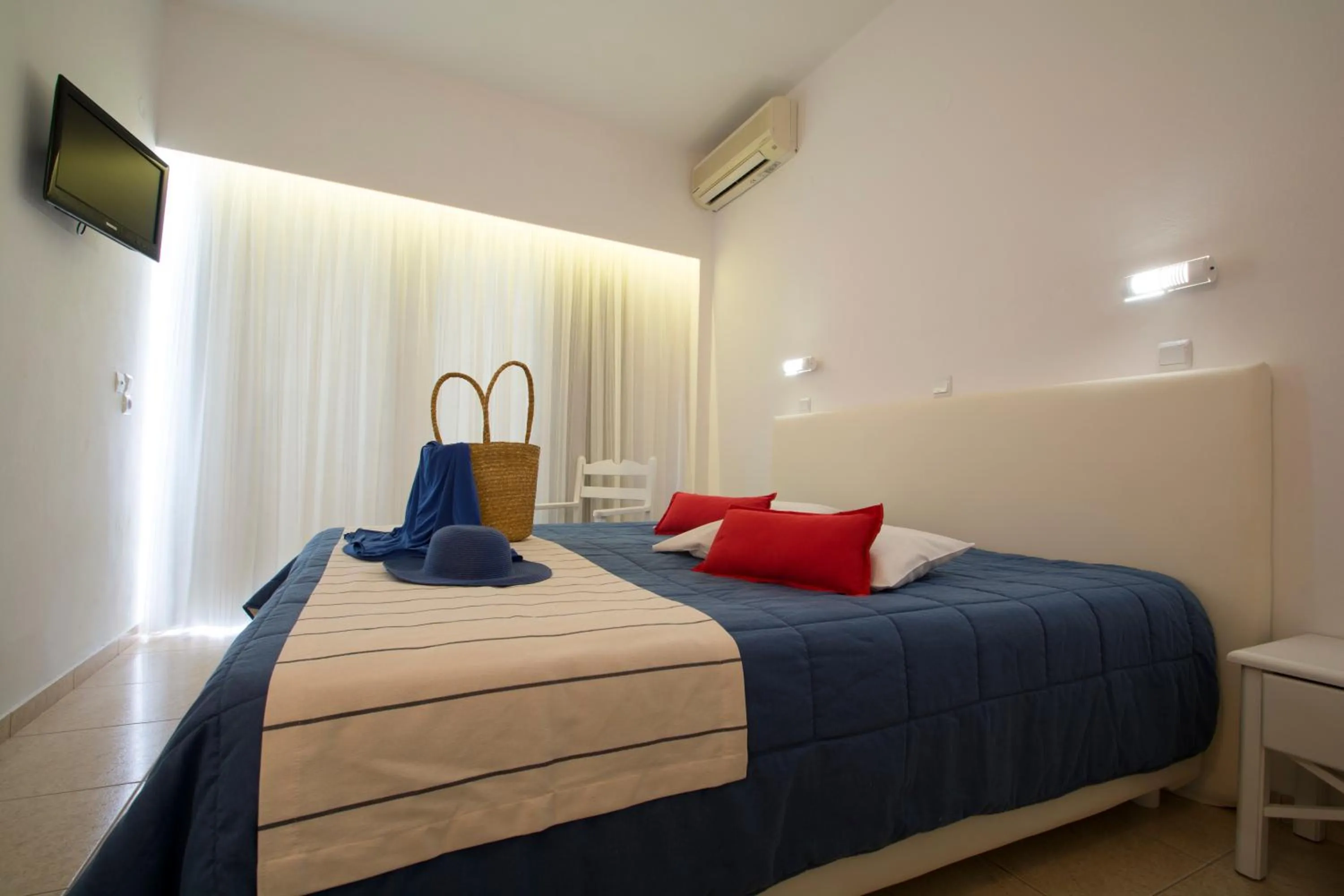 Bedroom in Kordistos Hotel