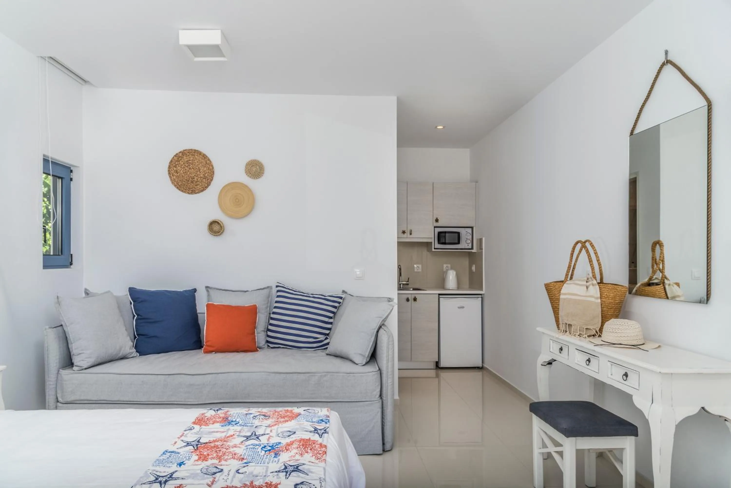 Coffee/tea facilities in Kordistos Hotel