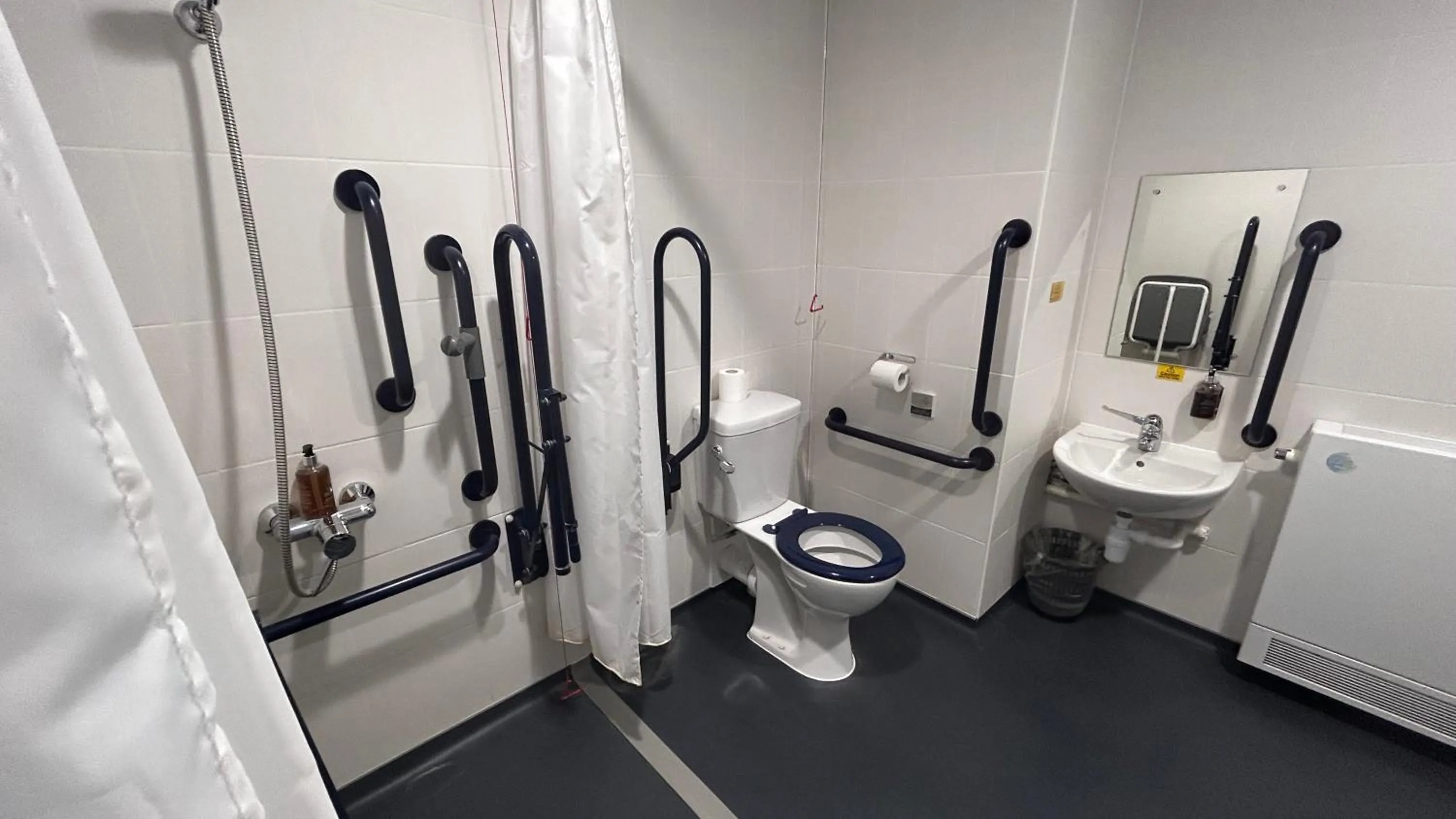 Facility for disabled guests in Sunley Hotel