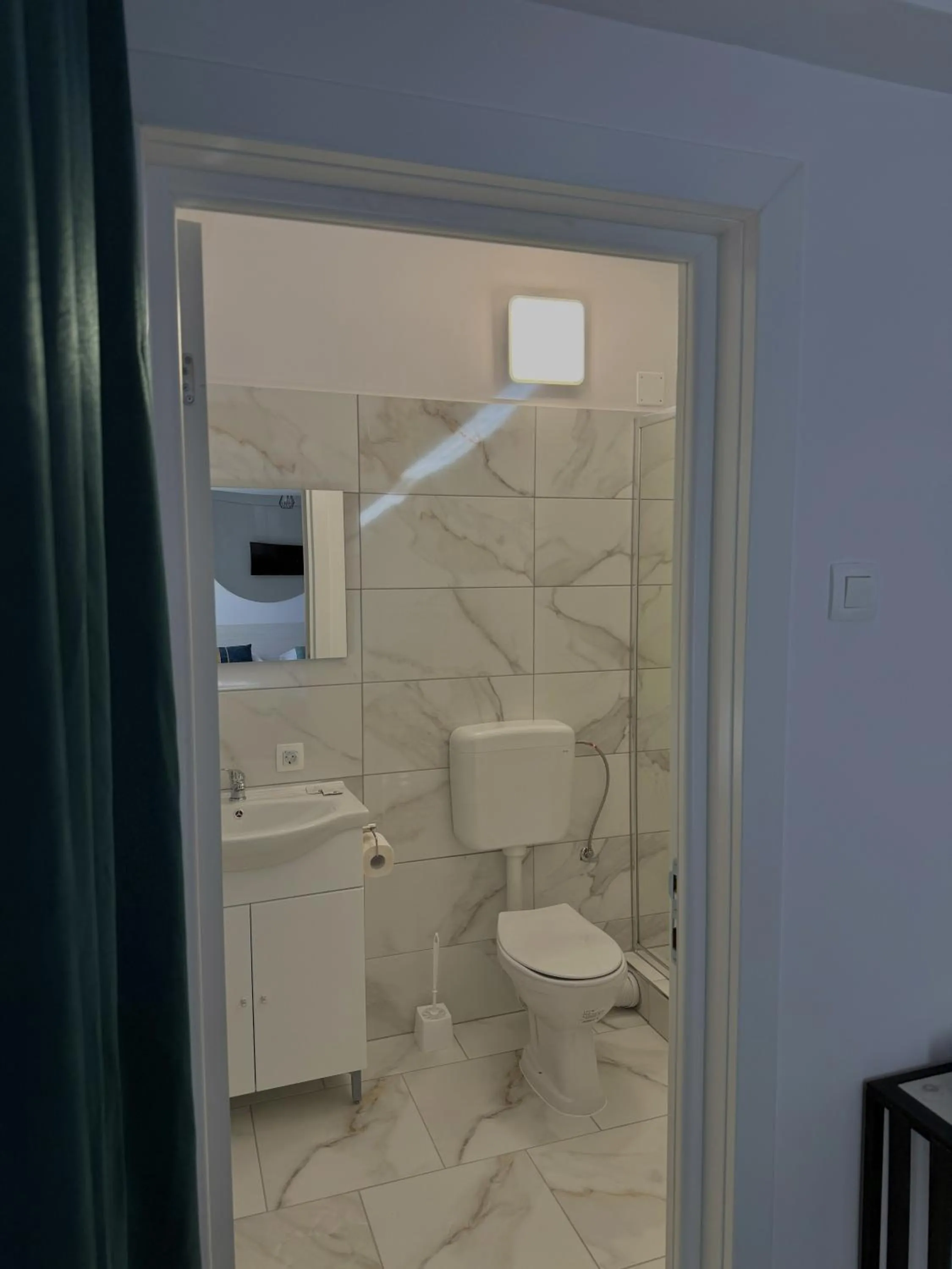 Shower in Pension Recidency
