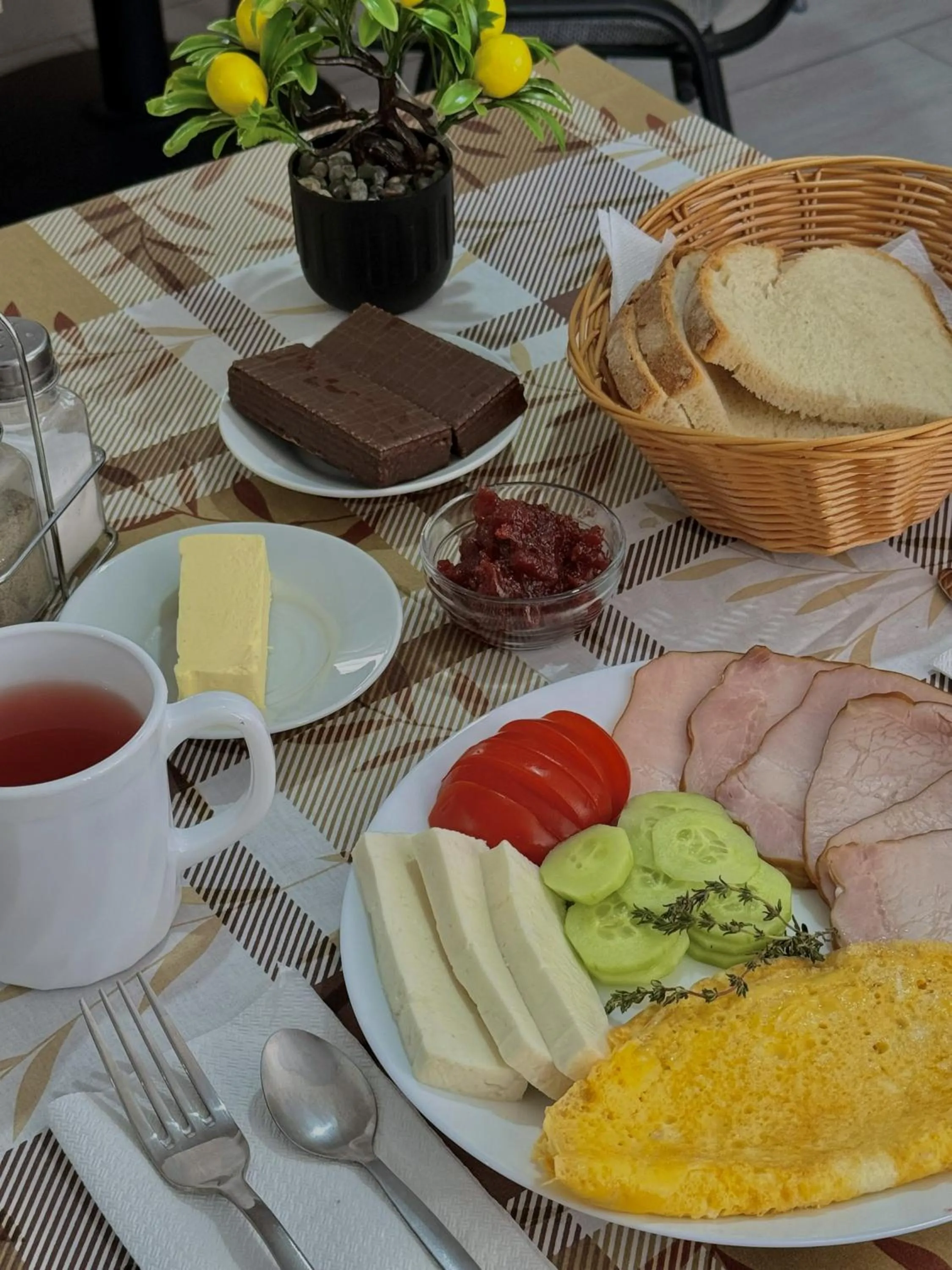Breakfast in Pension Recidency