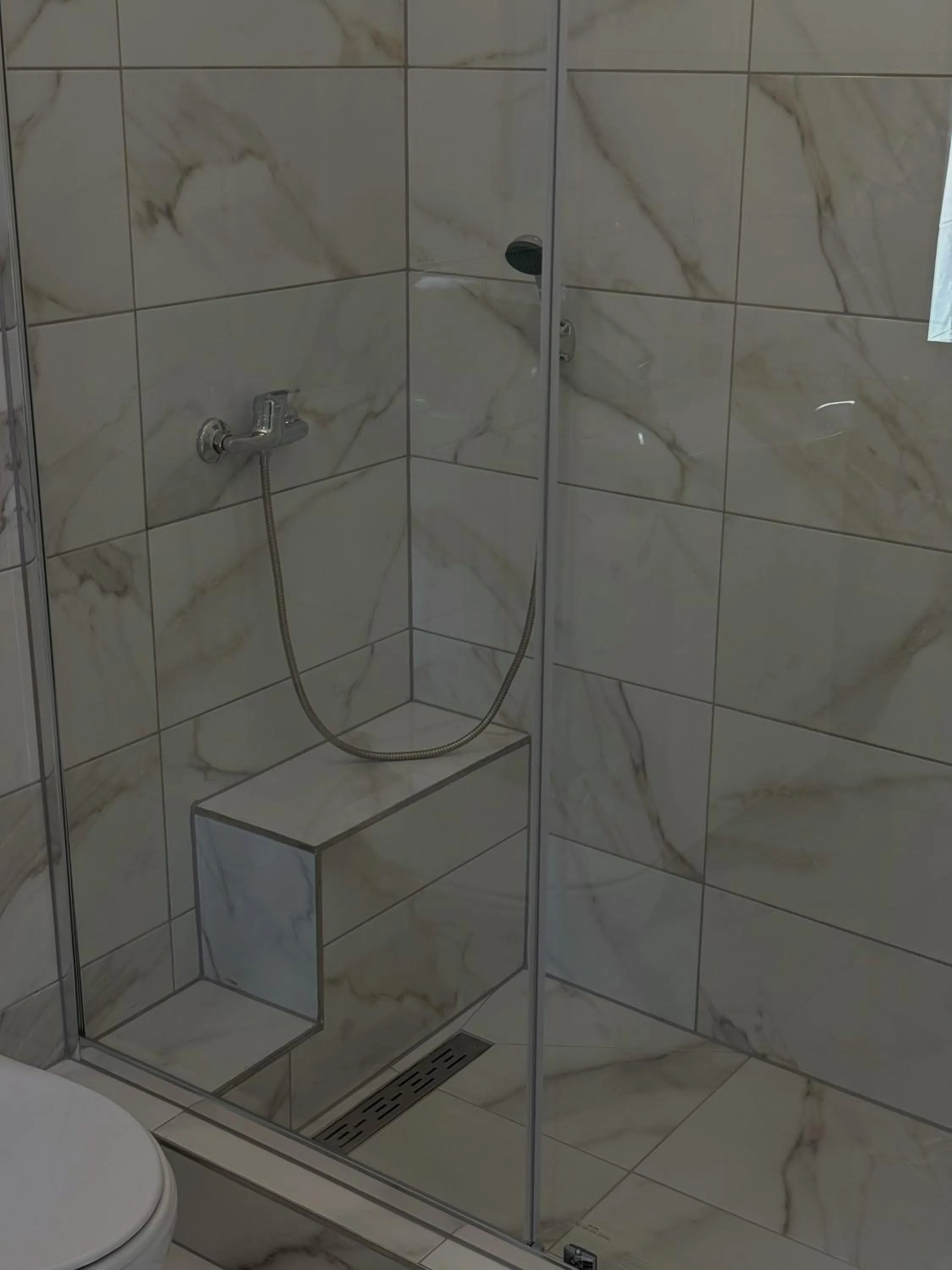 Shower in Pension Recidency