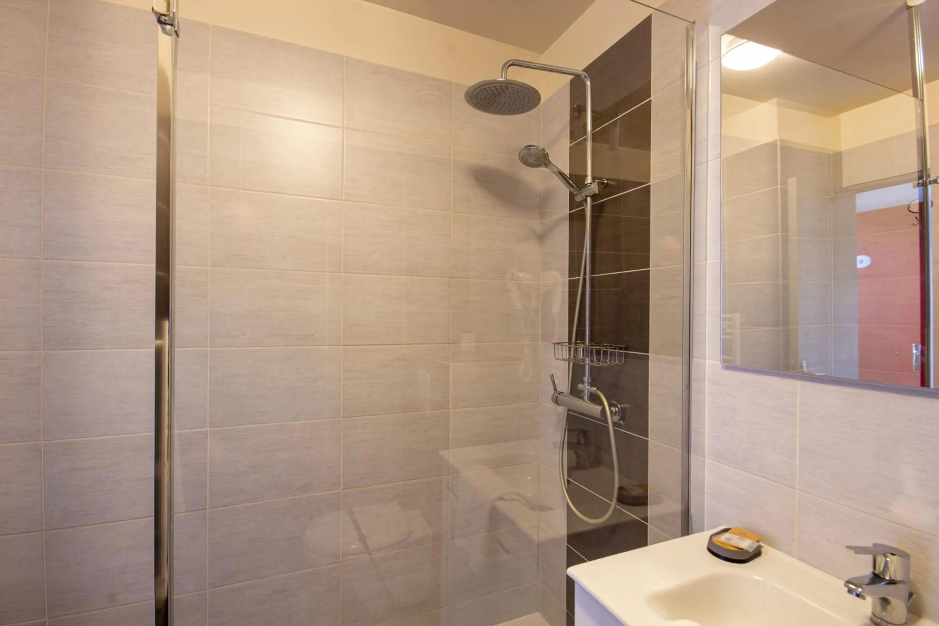 CIT'HOTEL Le Commerce