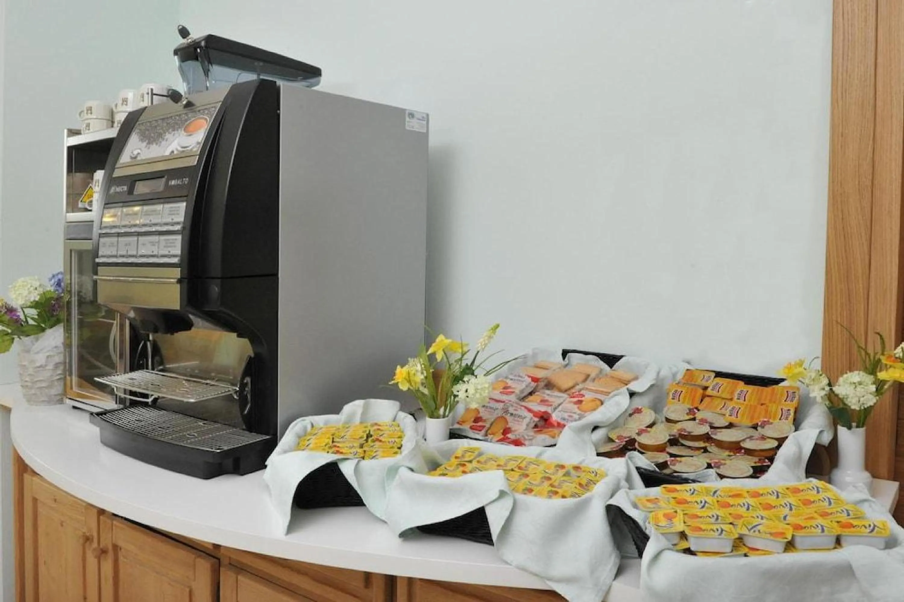 Buffet breakfast in Hotel Garnì Maria