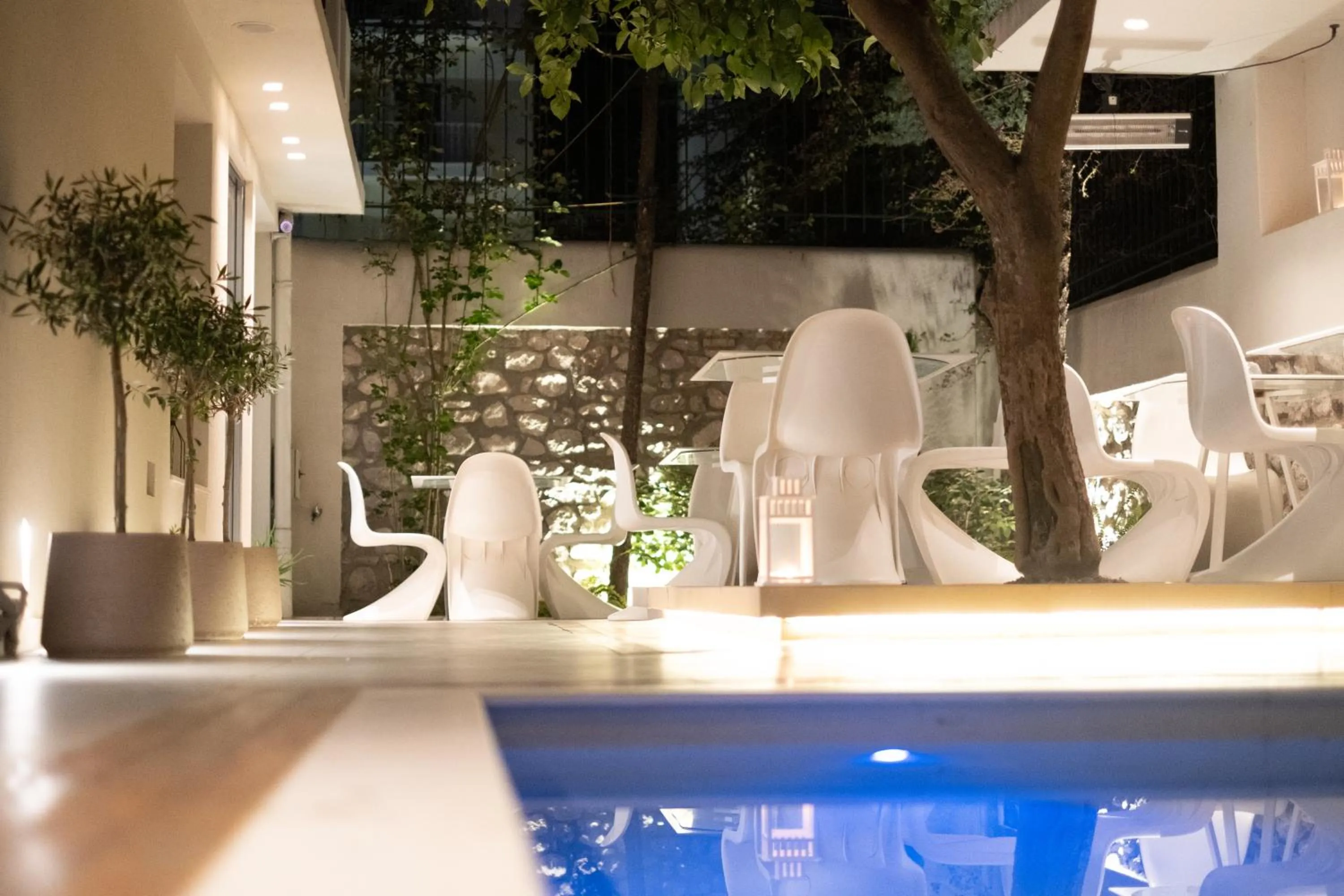 Garden in City Loft Hotel