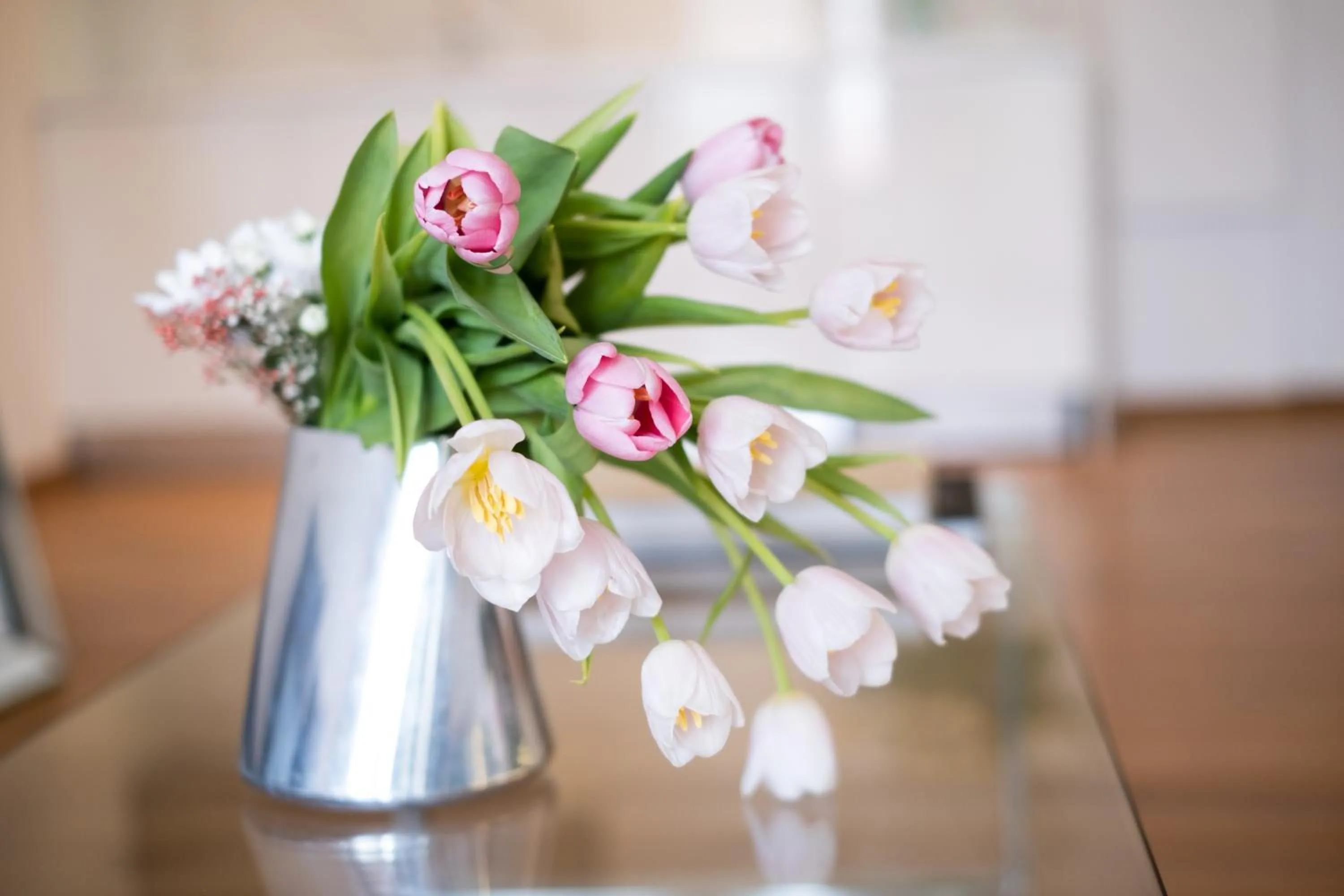 Communal lounge/ TV room in City Loft Hotel