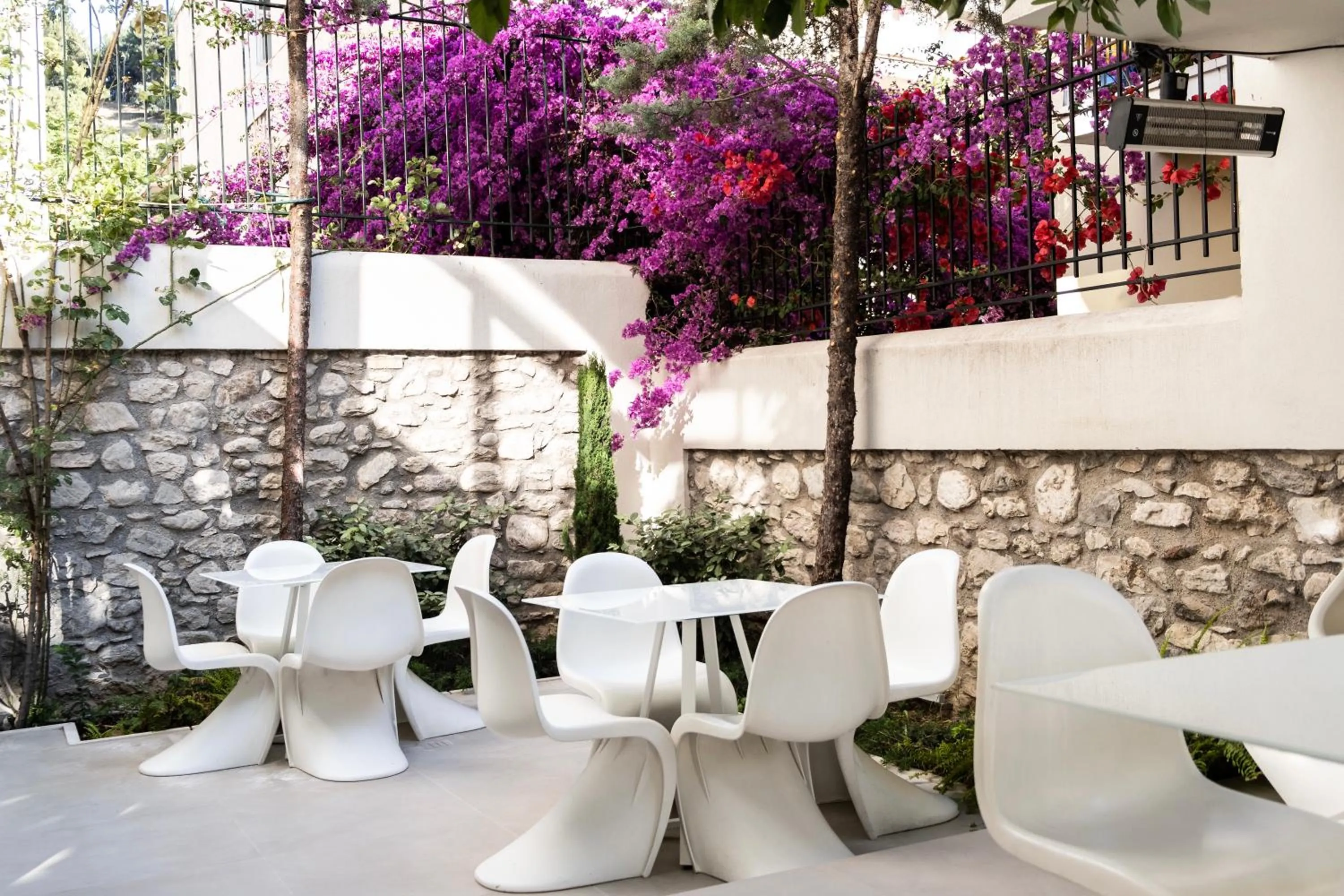 Garden in City Loft Hotel