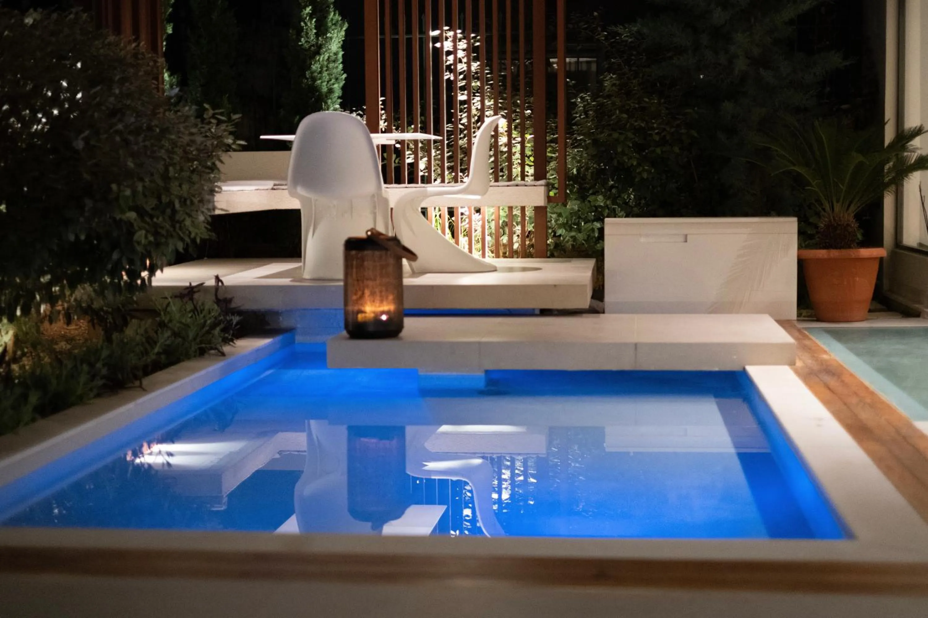 Garden in City Loft Hotel