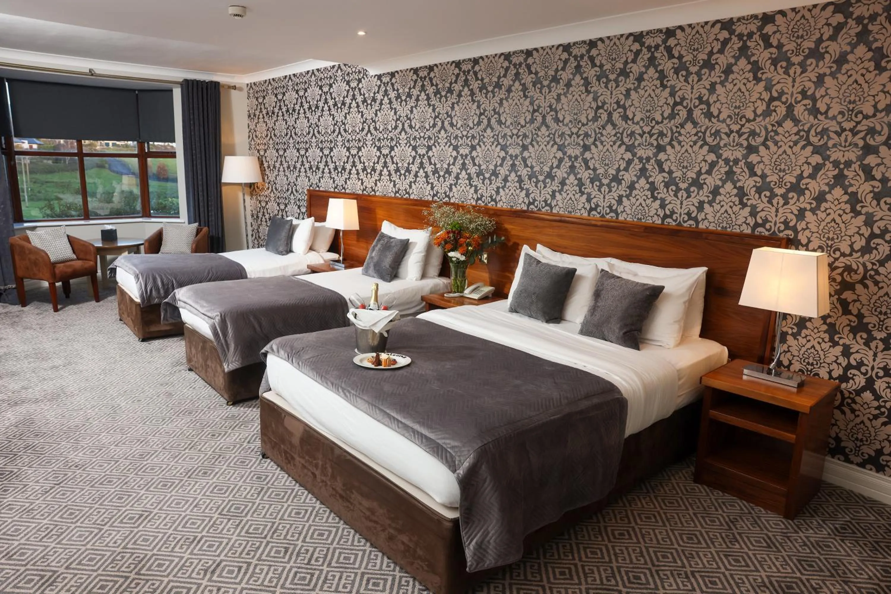 Bedroom, Bed in The Lakeside Hotel & Leisure Centre