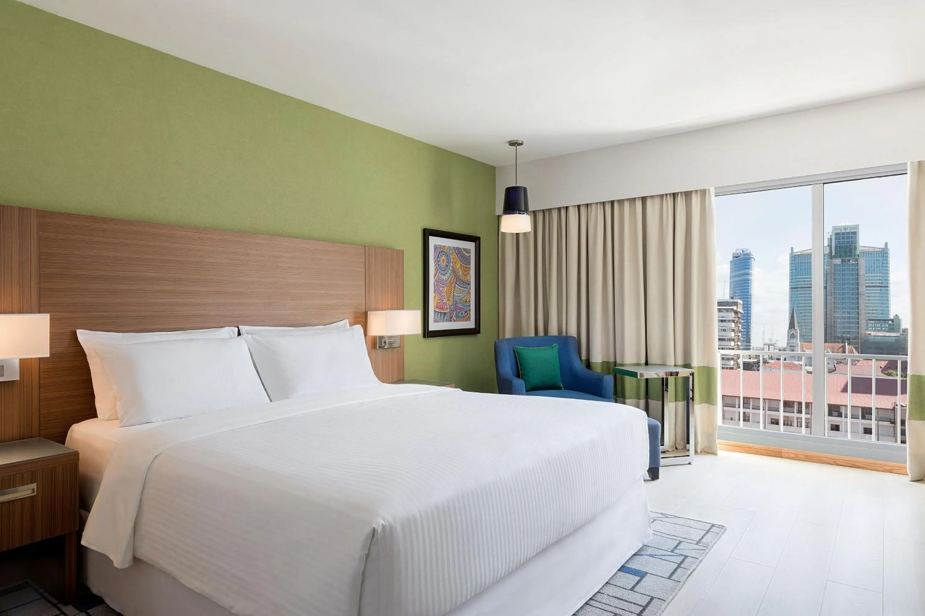 Photo of the whole room, Bed in Four Points by Sheraton Dar es Salaam New Africa